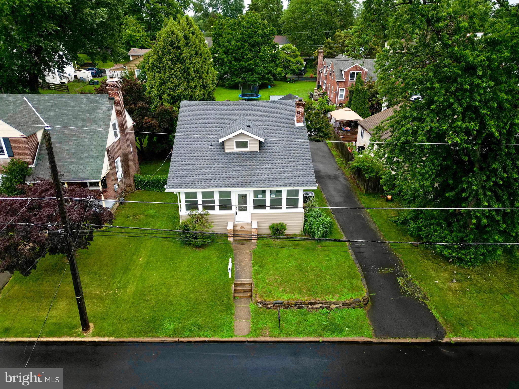 WESTBURY - Residential