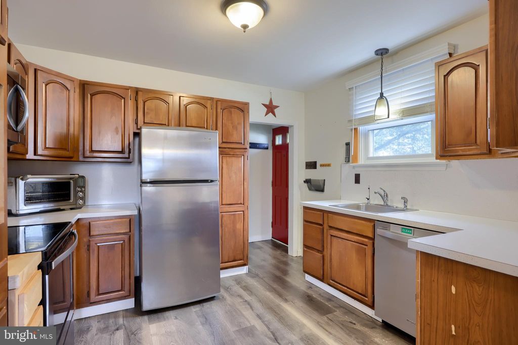 Photo of 5 W Boehms Road, Willow Street, PA 17584 (MLS # PALA2045112)