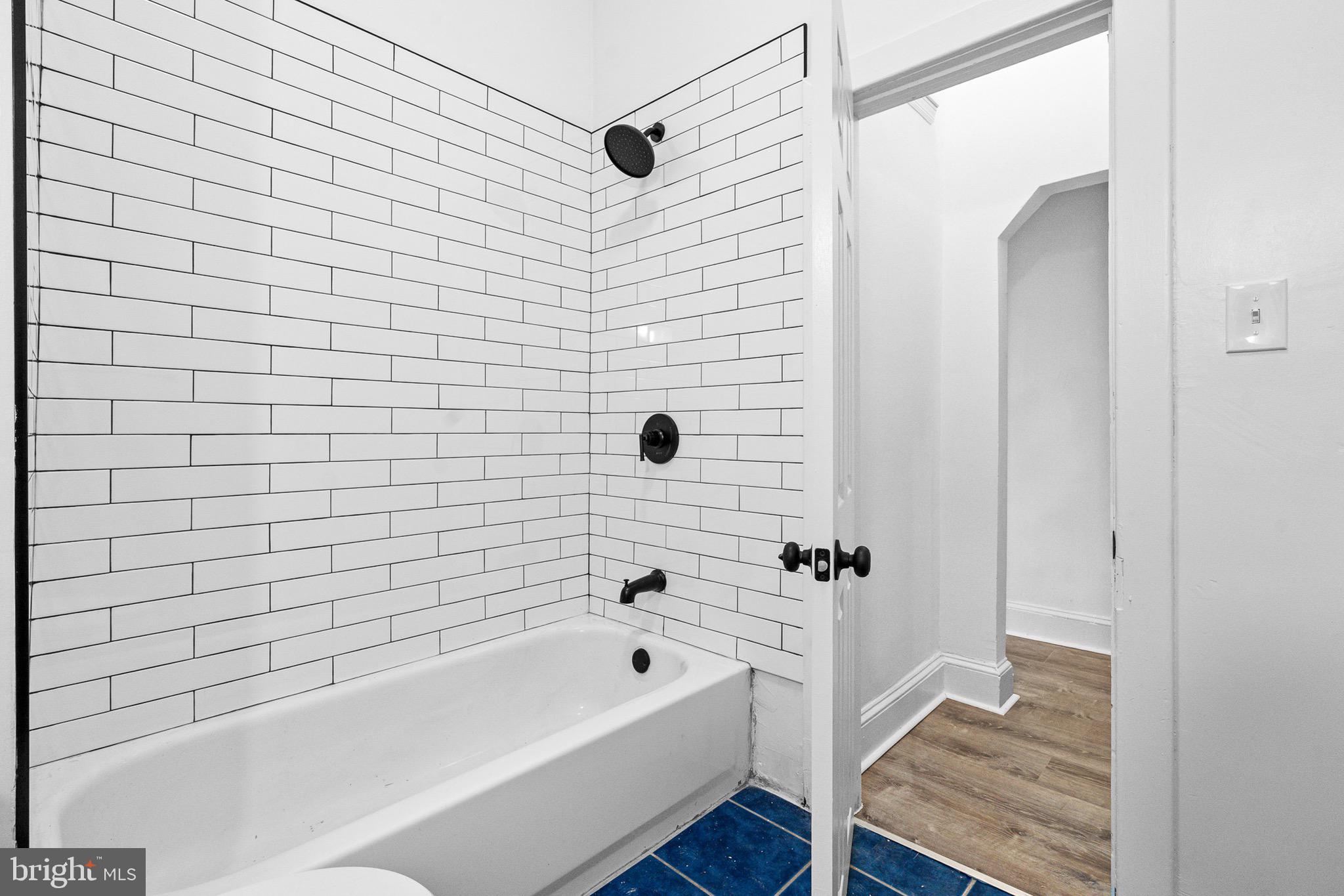 FRANKLIN SQUARE HISTORIC DISTRICT - Residential Lease