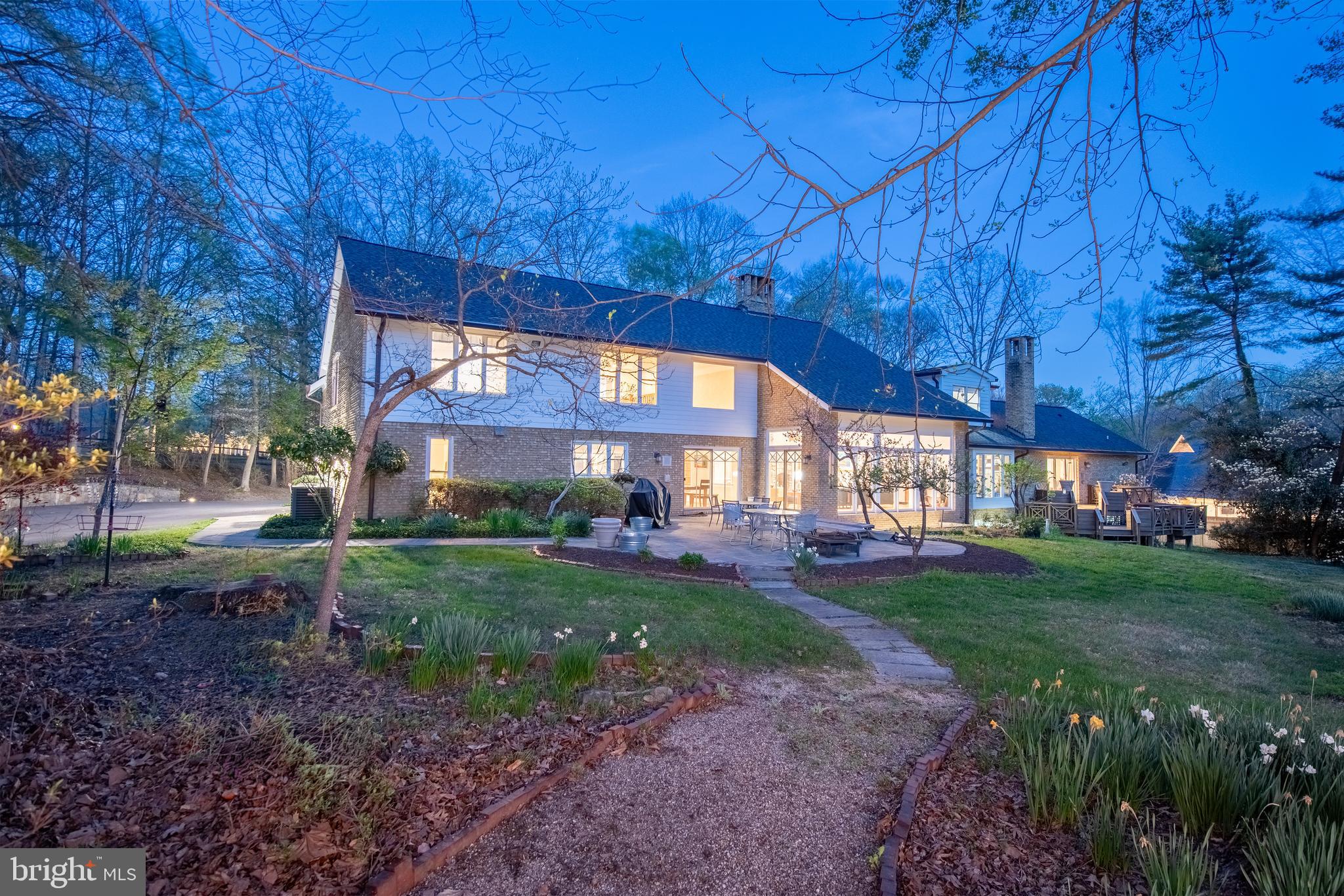 POTOMAC VILLAGE - Residential