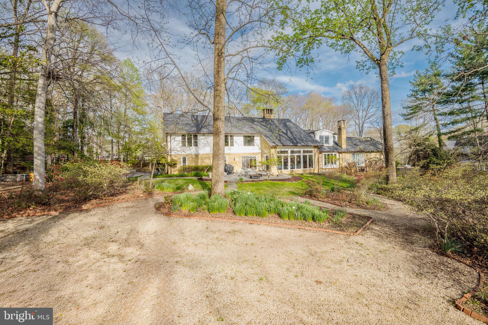 POTOMAC VILLAGE - Residential
