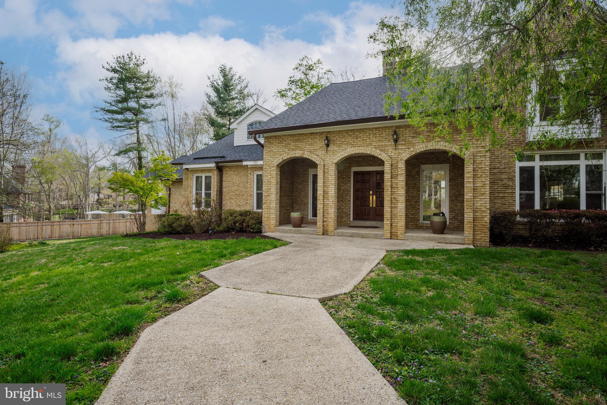 POTOMAC VILLAGE - Residential