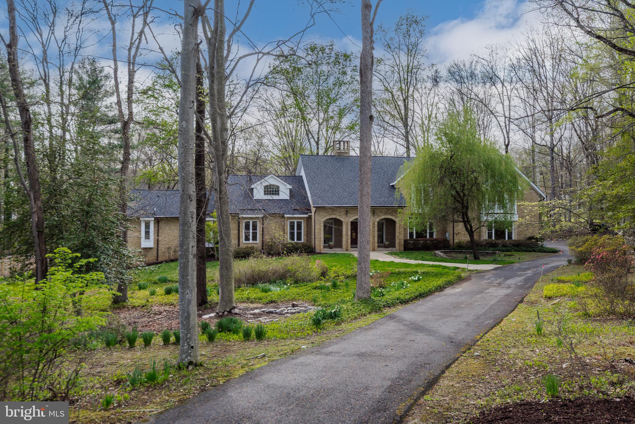 POTOMAC VILLAGE - Residential