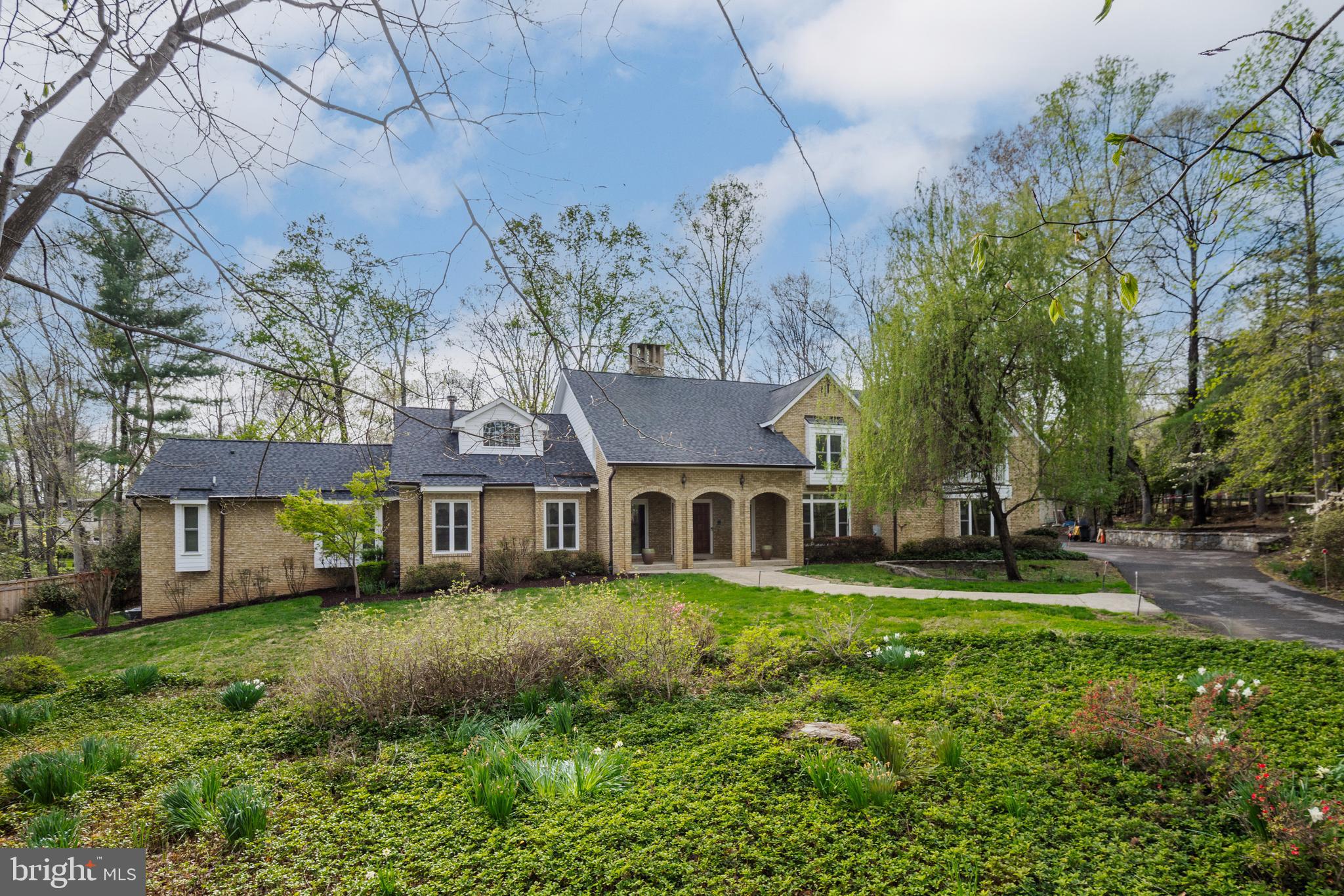POTOMAC VILLAGE - Residential