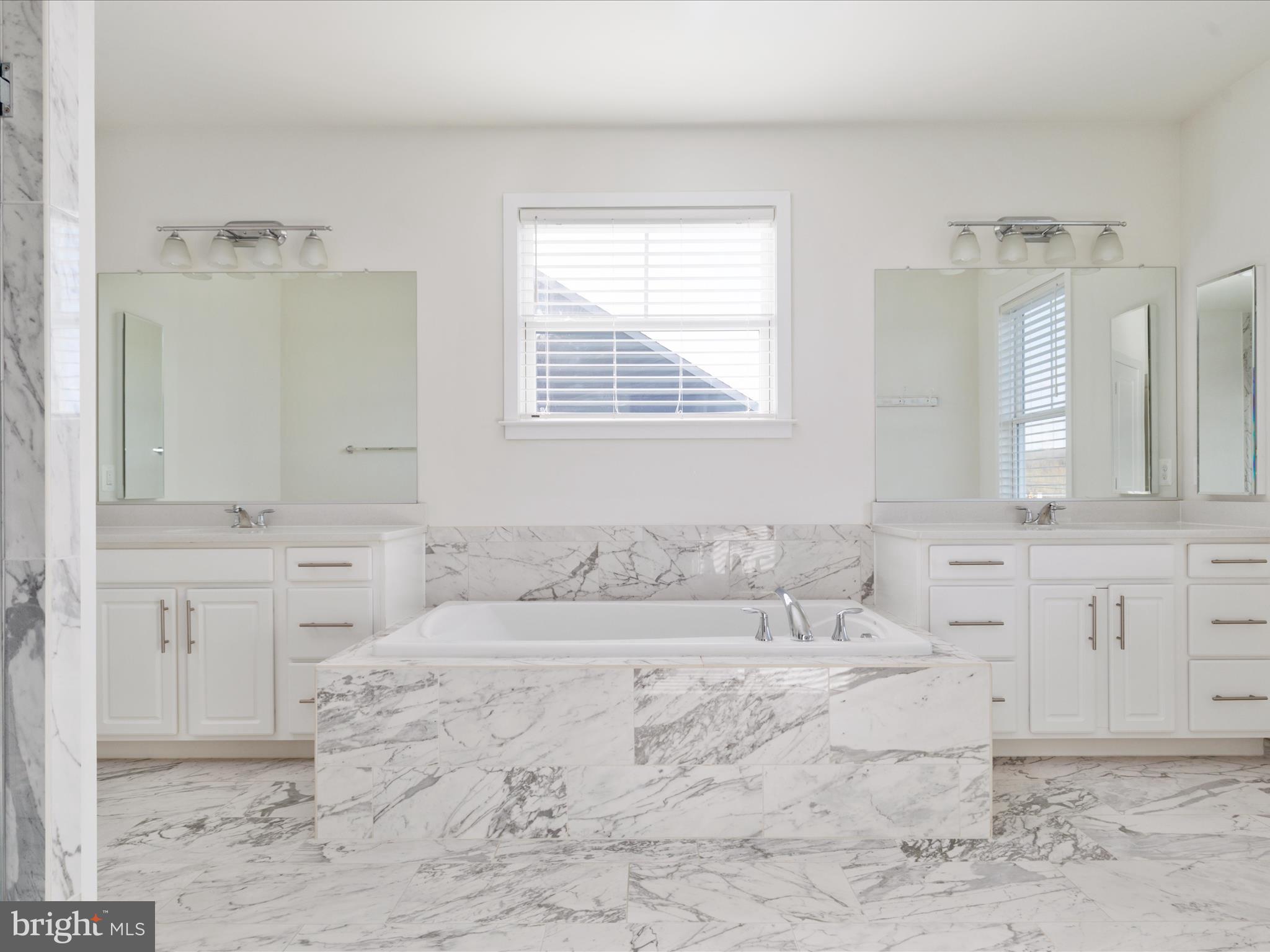 MEADOWBROOK - Residential