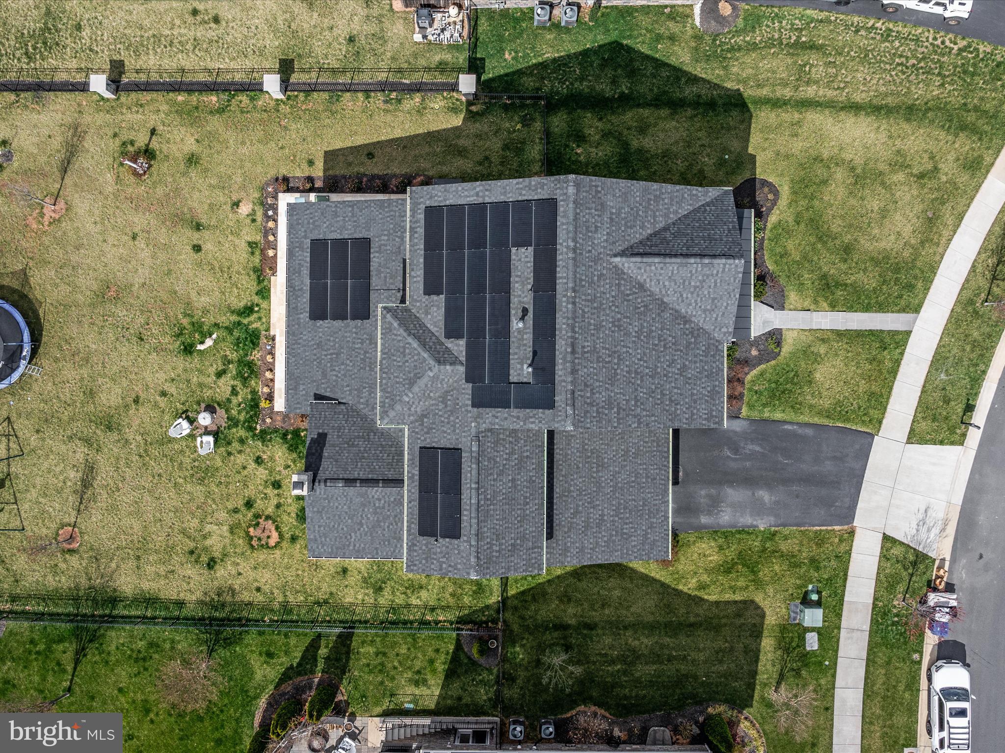 MEADOWBROOK - Residential