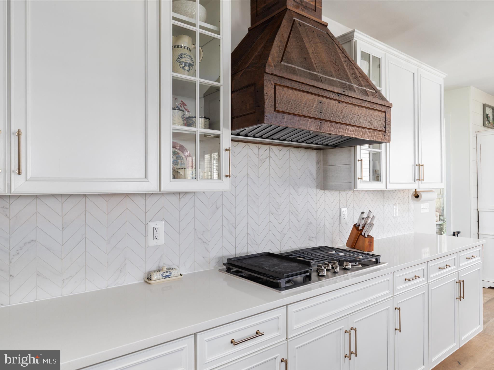 MEADOWBROOK - Residential