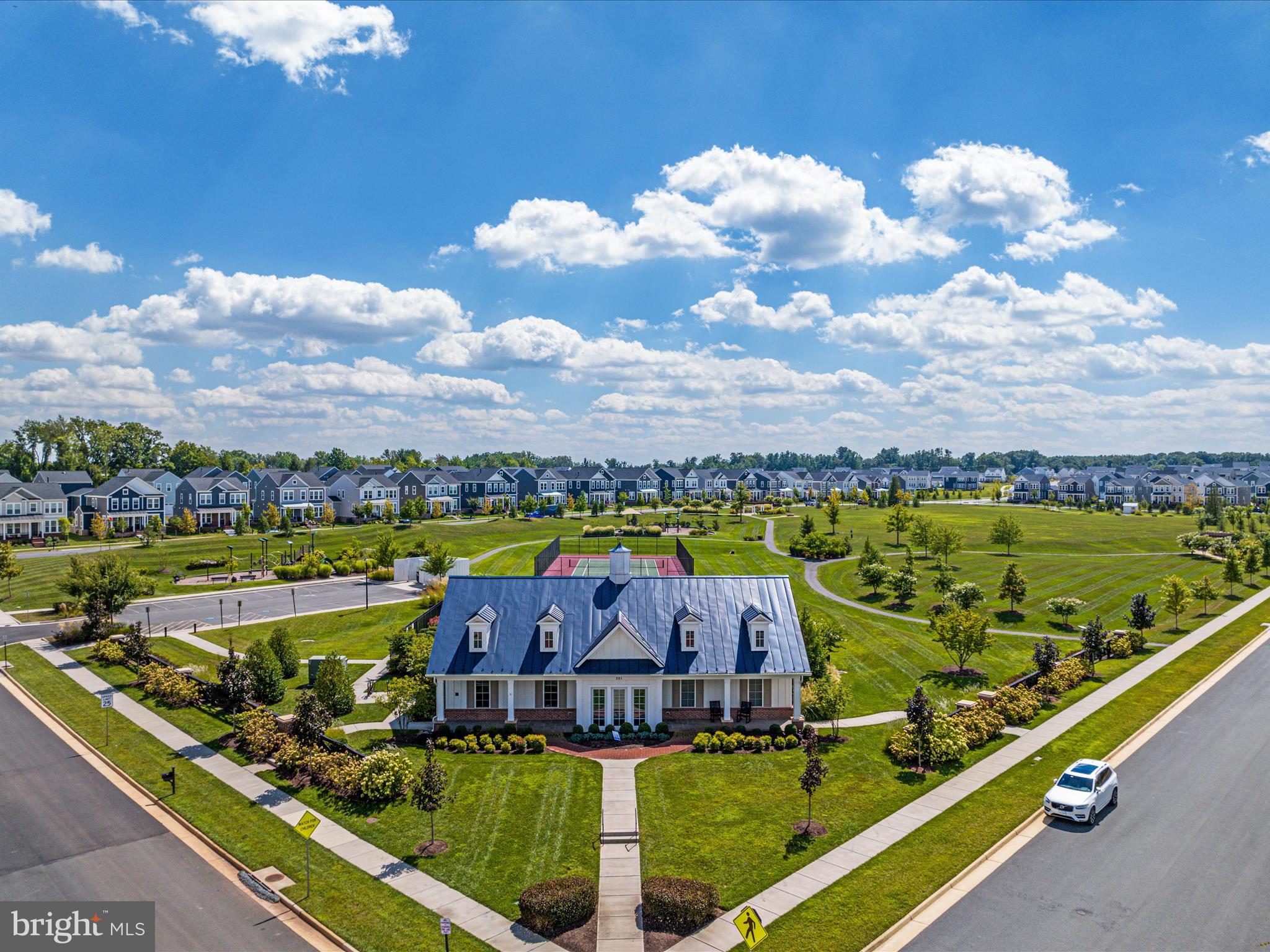 MEADOWBROOK - Residential