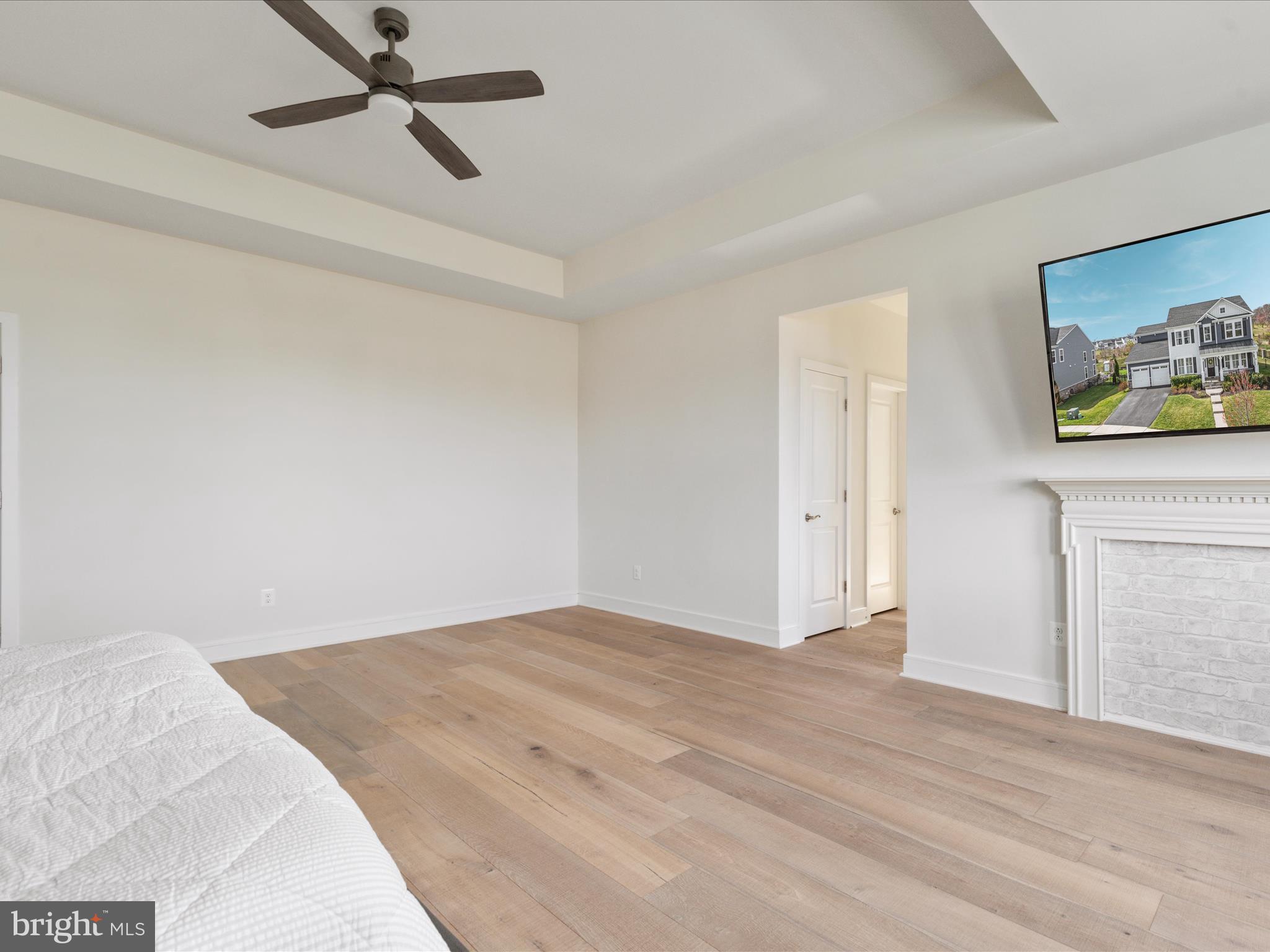 MEADOWBROOK - Residential