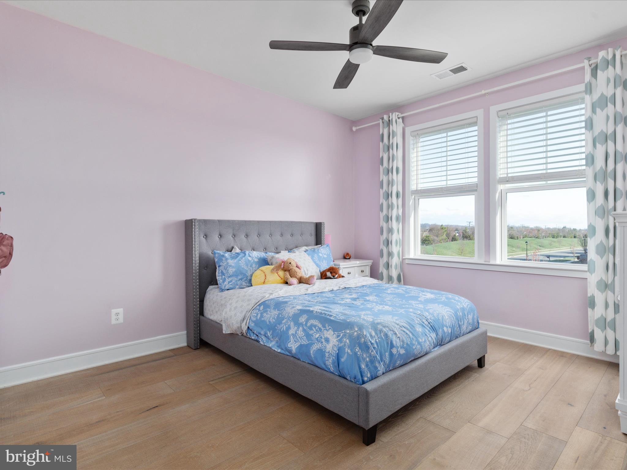 MEADOWBROOK - Residential