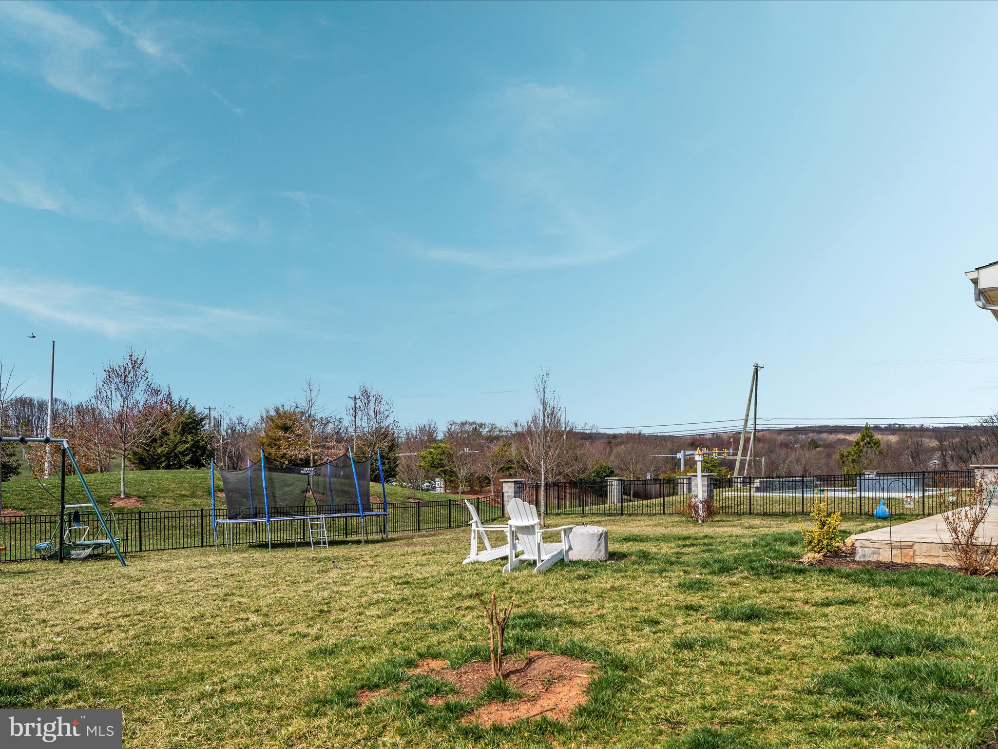 MEADOWBROOK - Residential