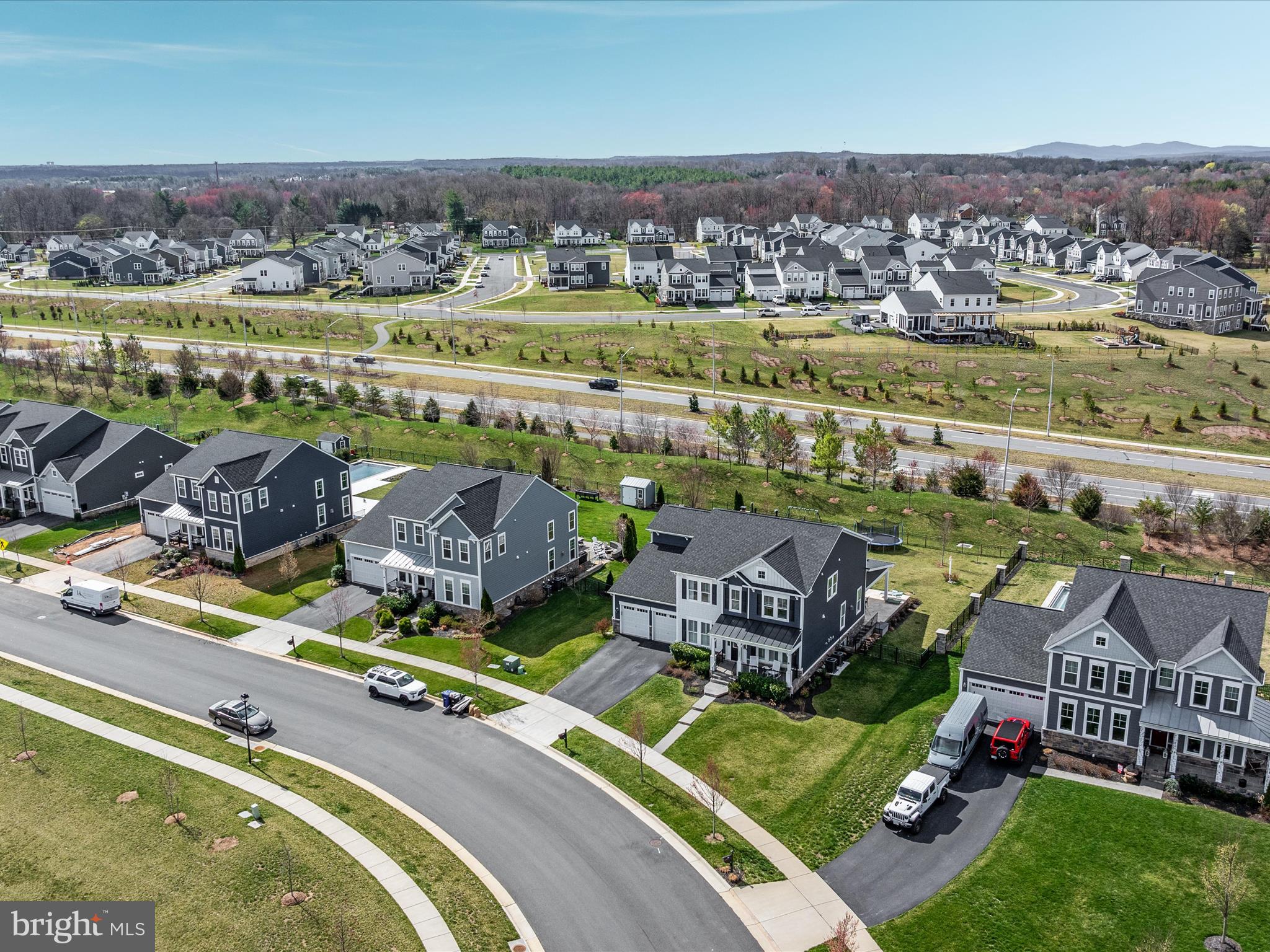 MEADOWBROOK - Residential