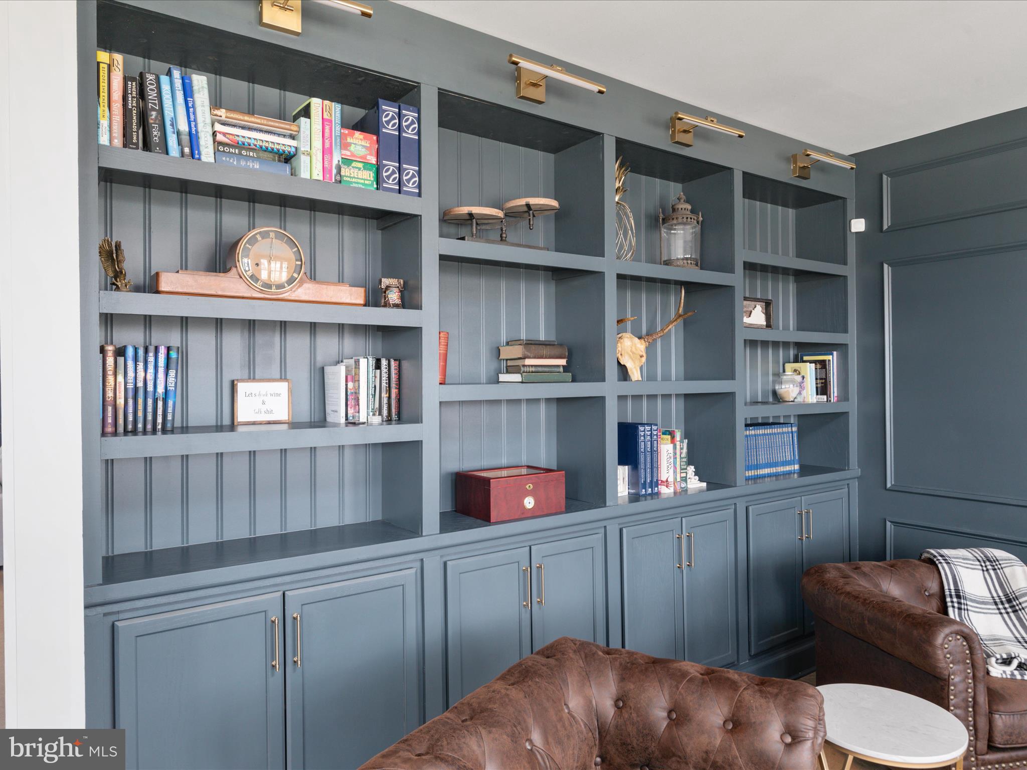 MEADOWBROOK - Residential