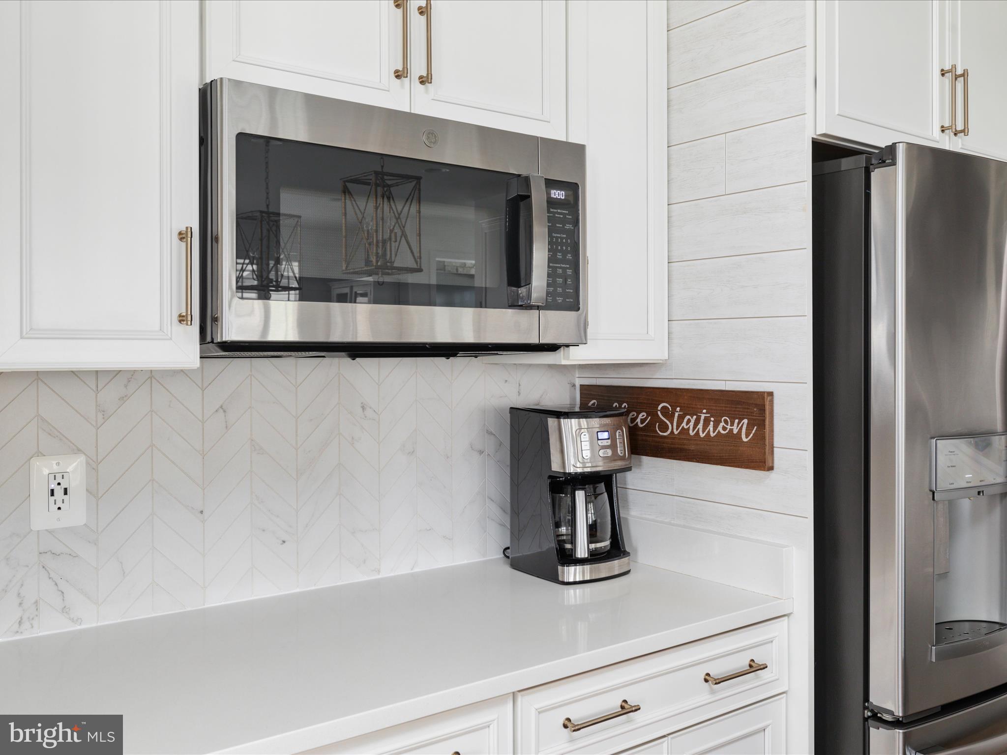 MEADOWBROOK - Residential