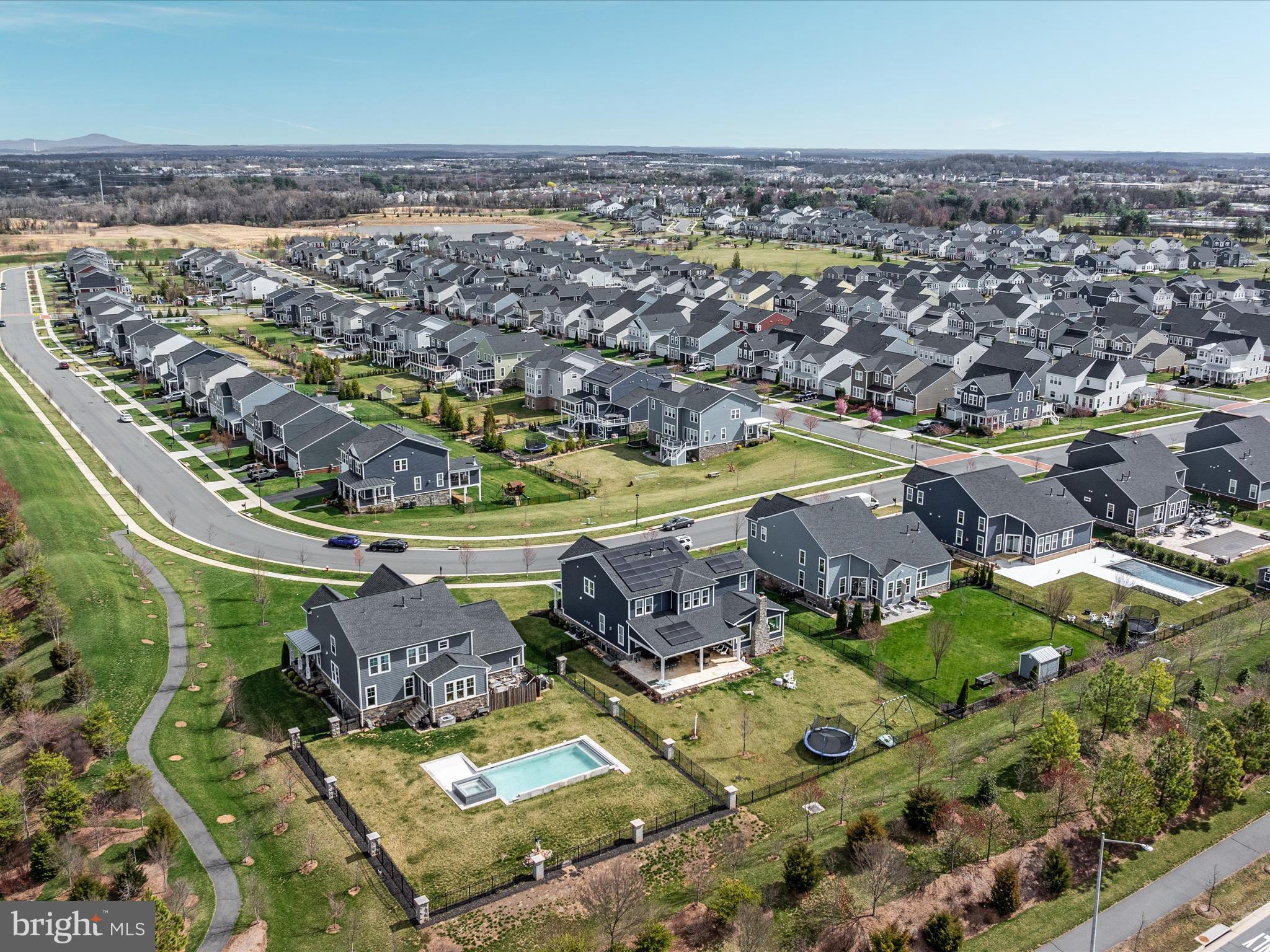 MEADOWBROOK - Residential