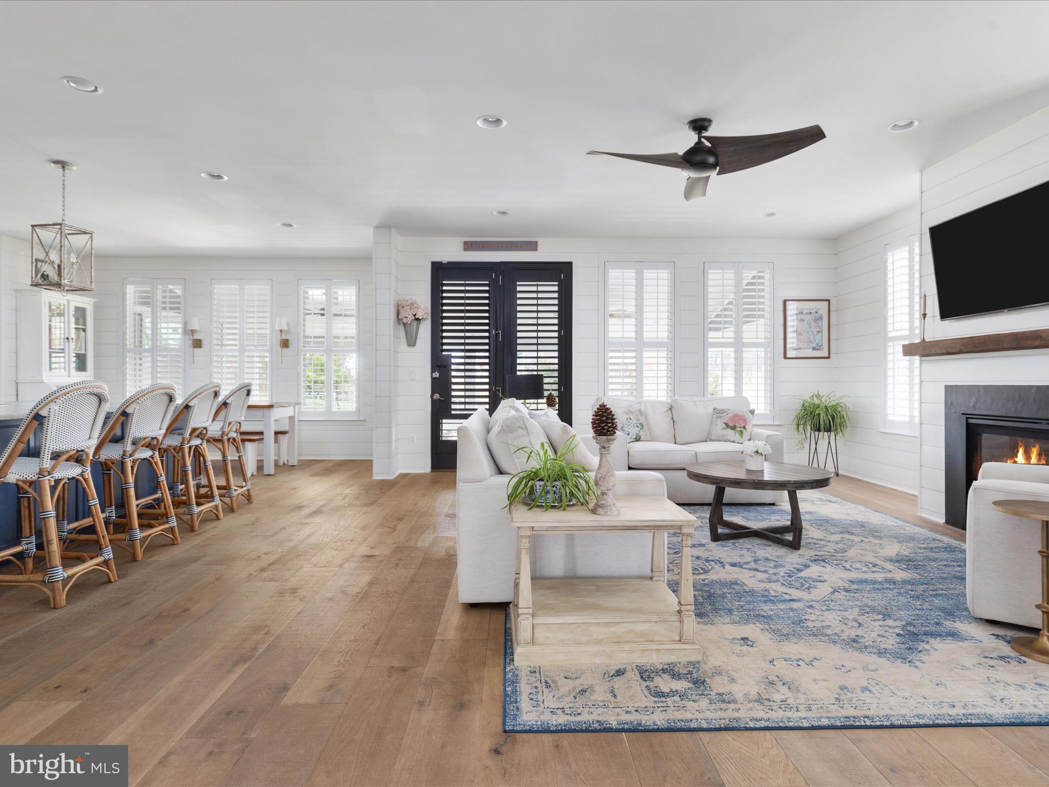 MEADOWBROOK - Residential