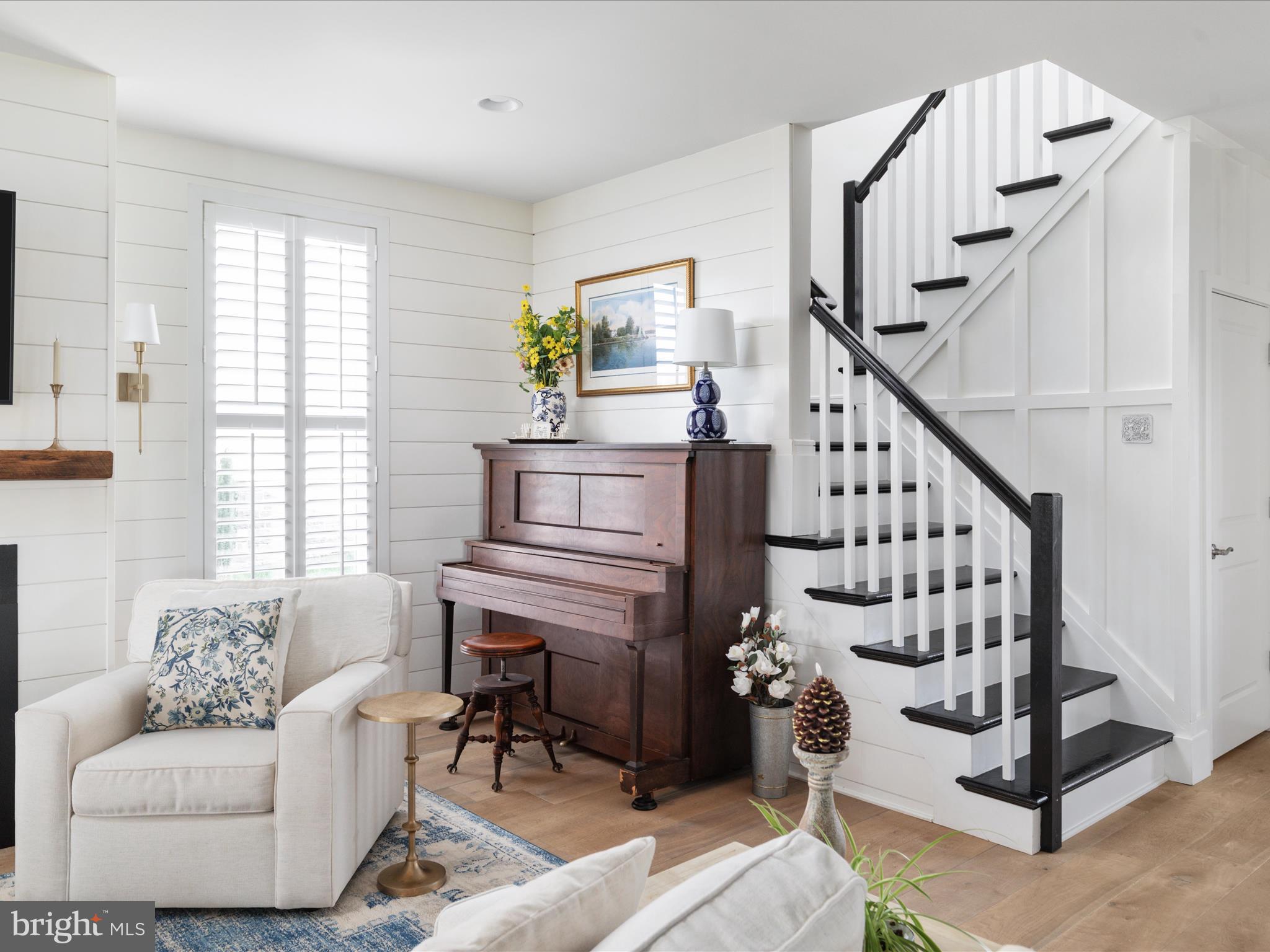 MEADOWBROOK - Residential