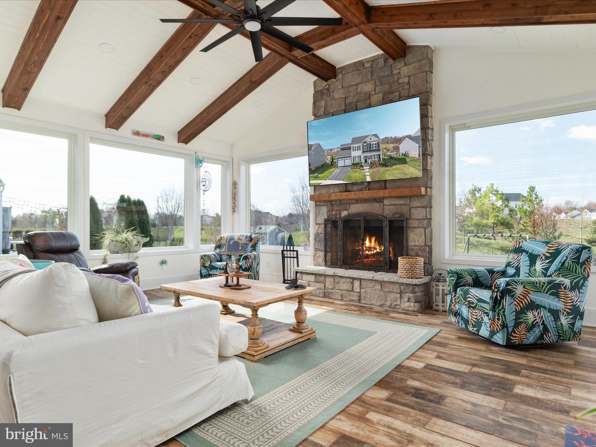 MEADOWBROOK - Residential