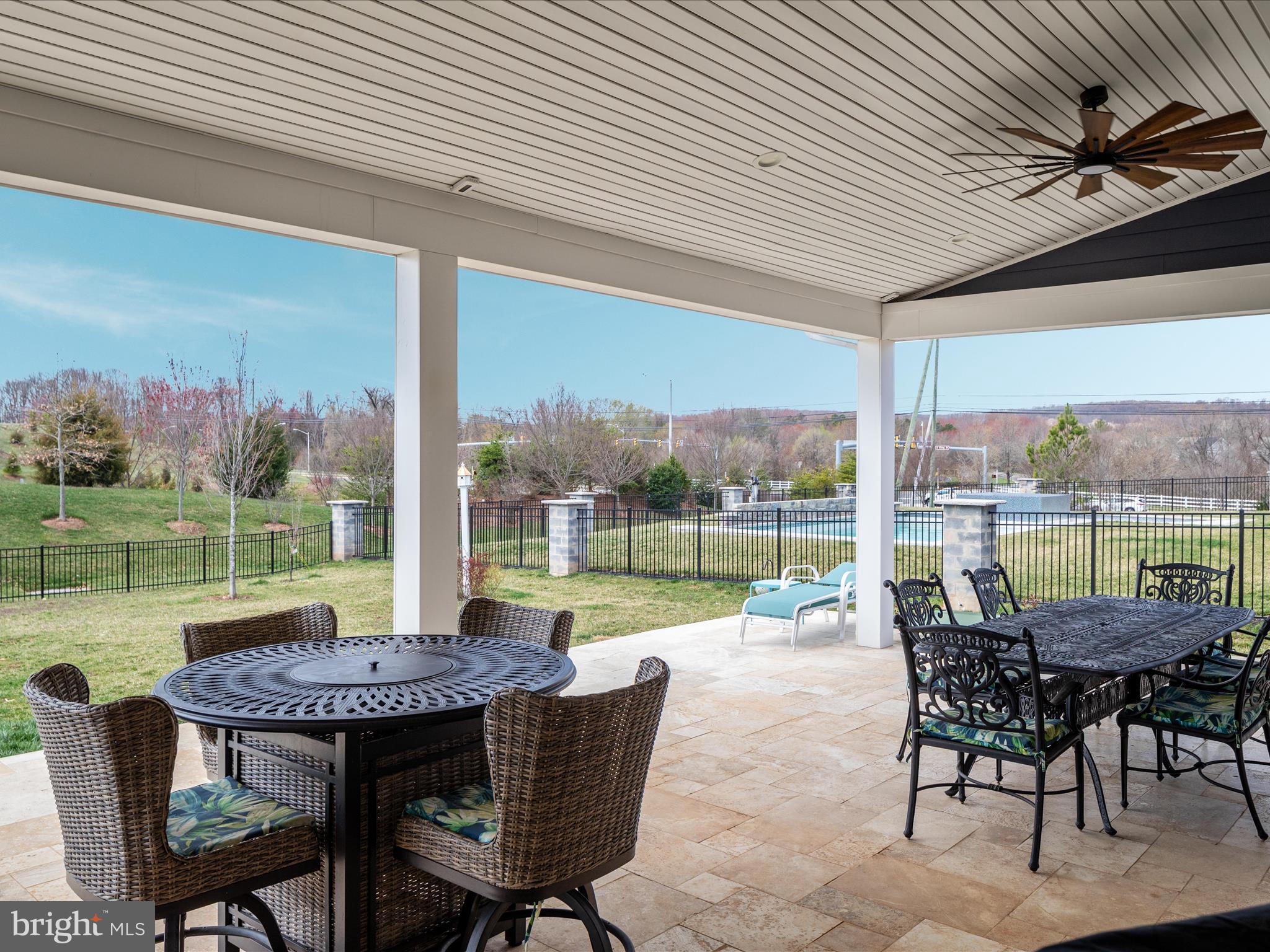 MEADOWBROOK - Residential