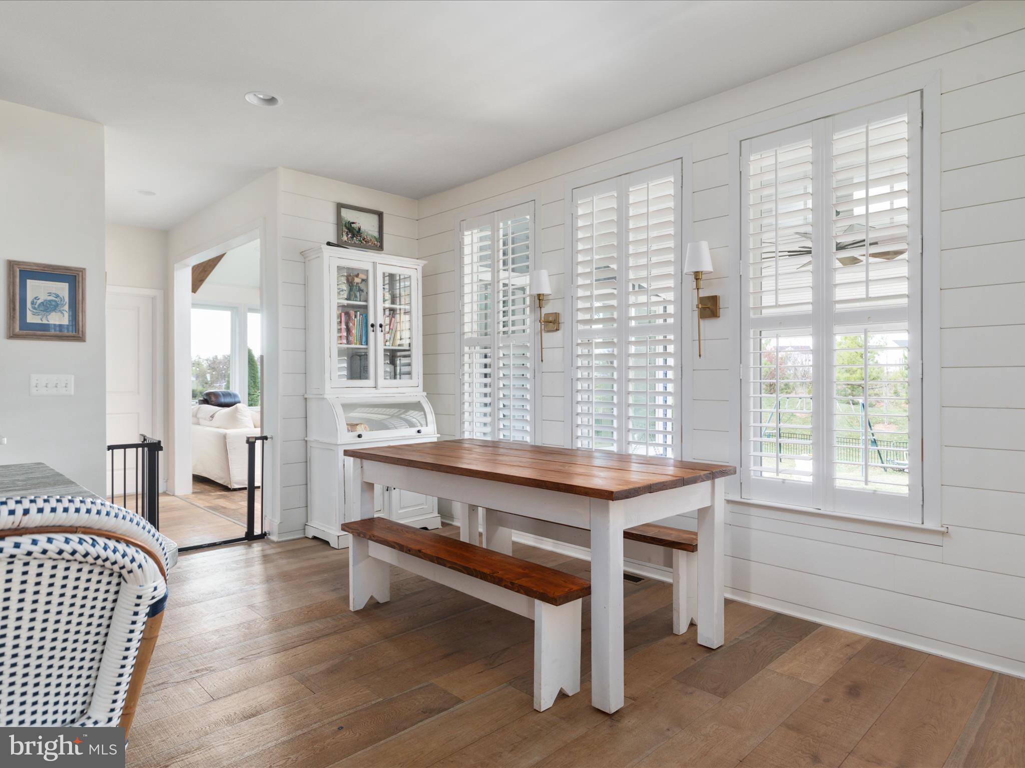 MEADOWBROOK - Residential