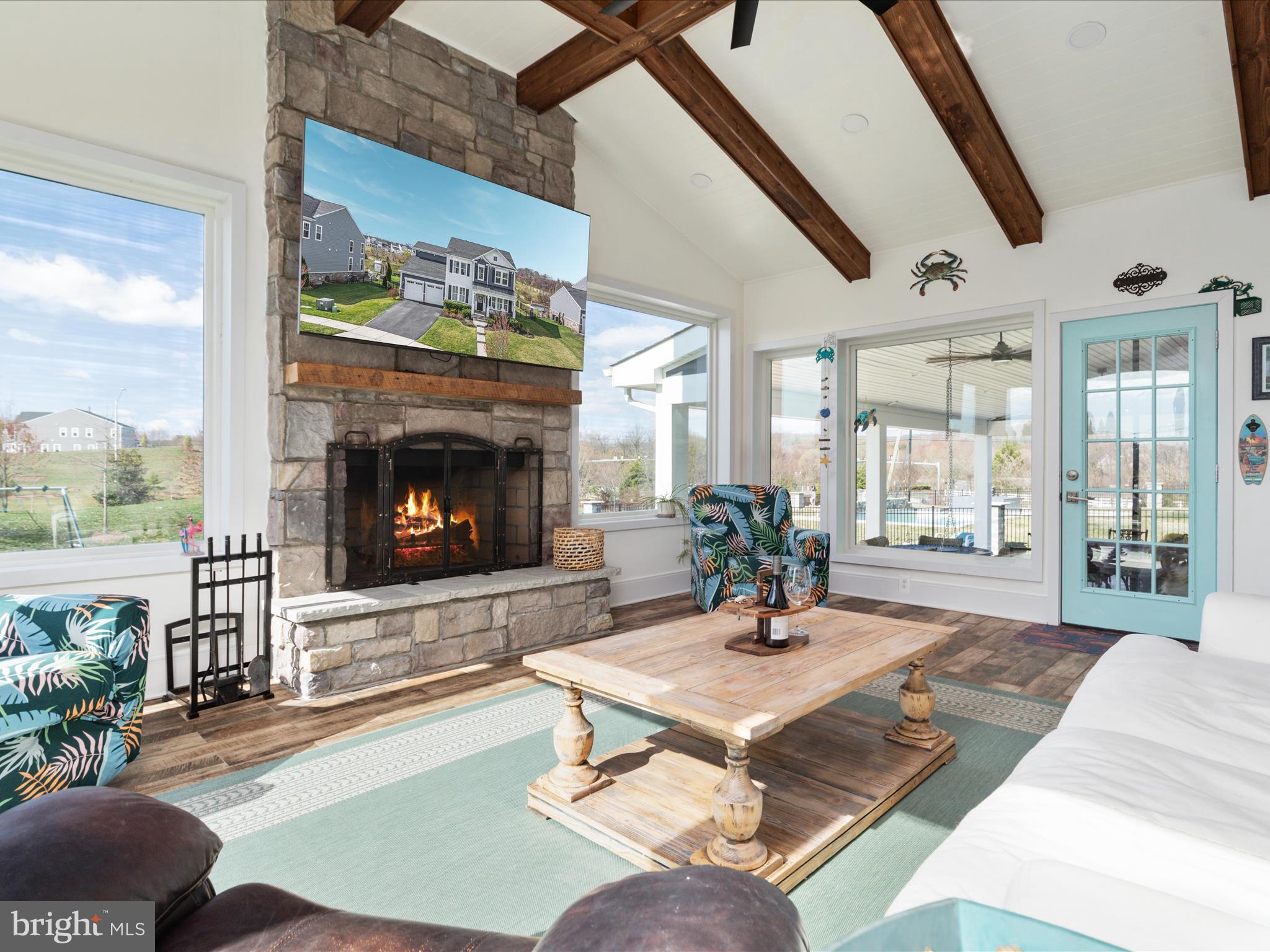 MEADOWBROOK - Residential