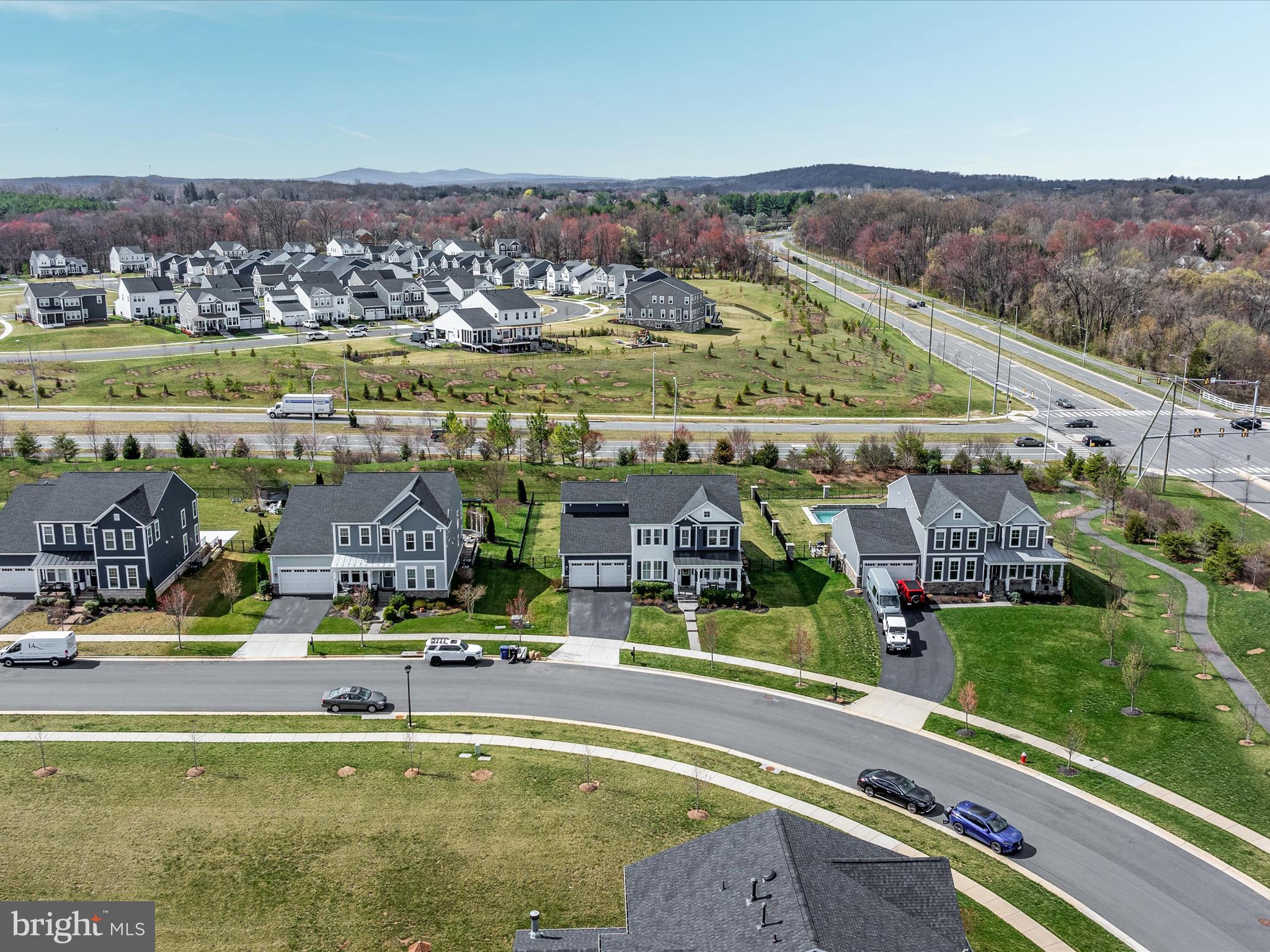 MEADOWBROOK - Residential