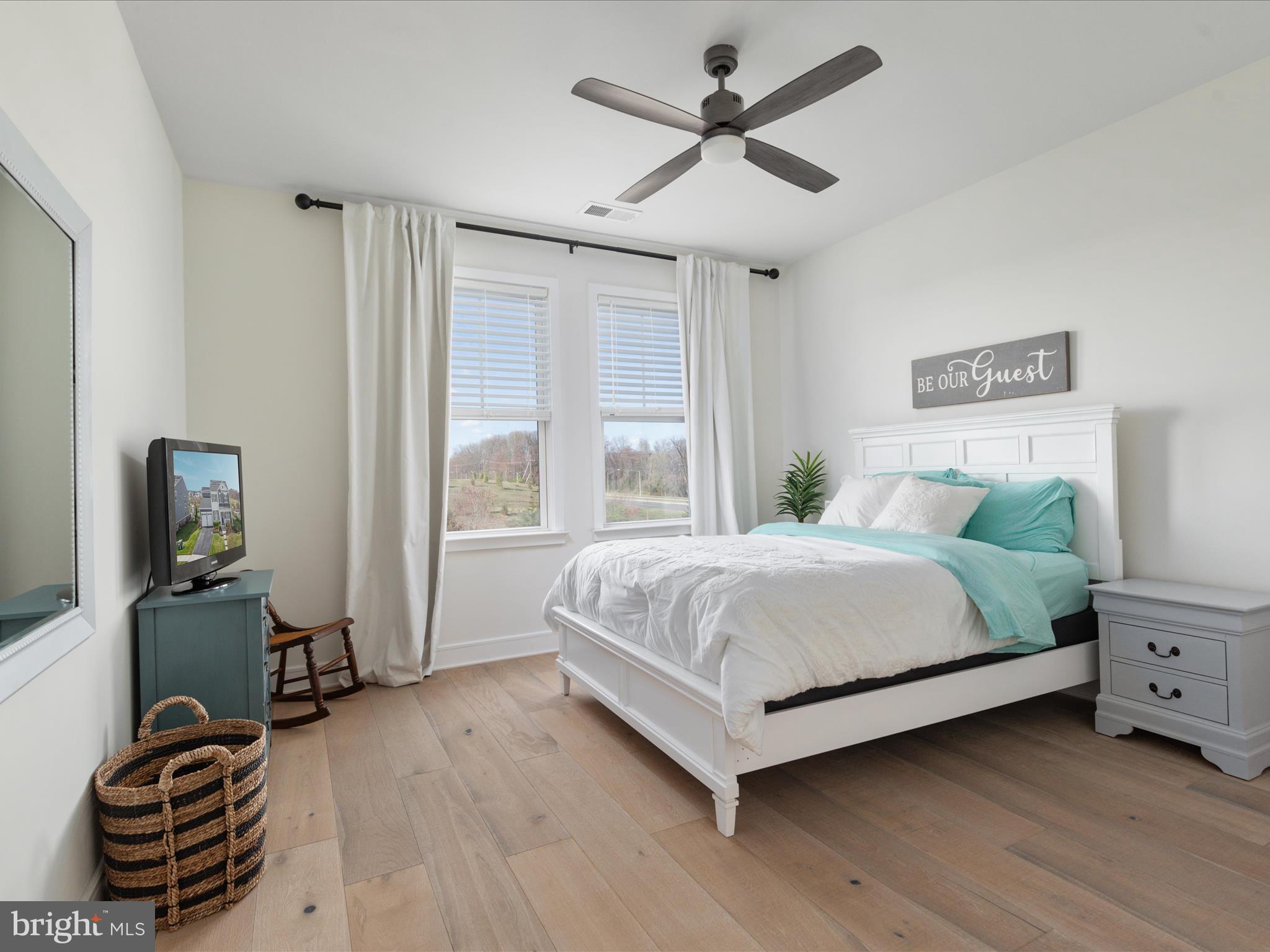 MEADOWBROOK - Residential