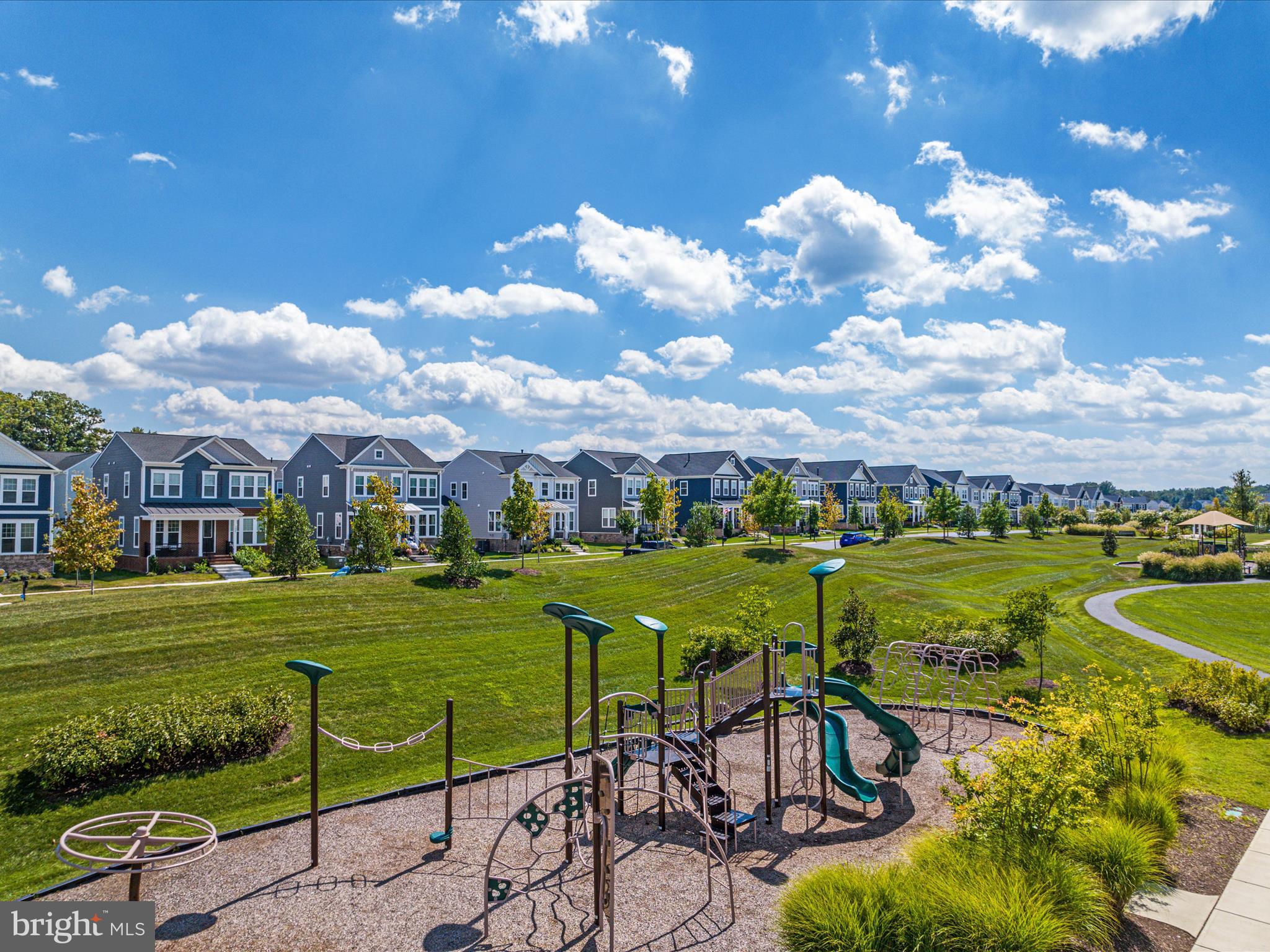 MEADOWBROOK - Residential