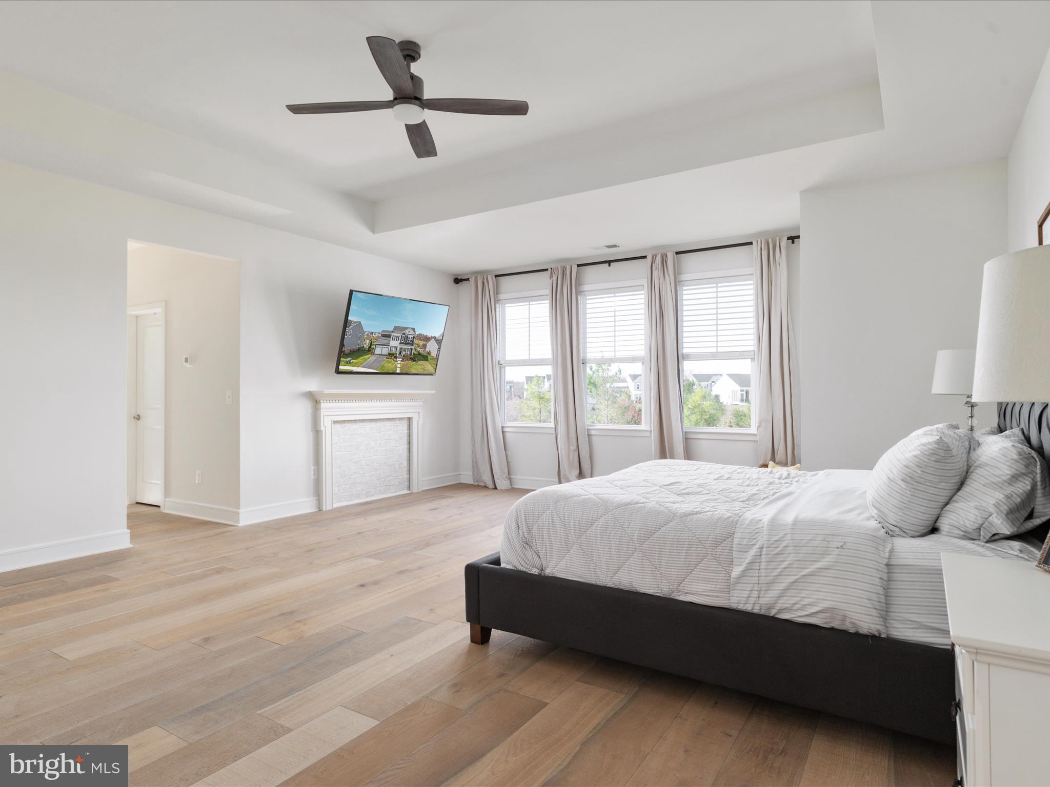 MEADOWBROOK - Residential