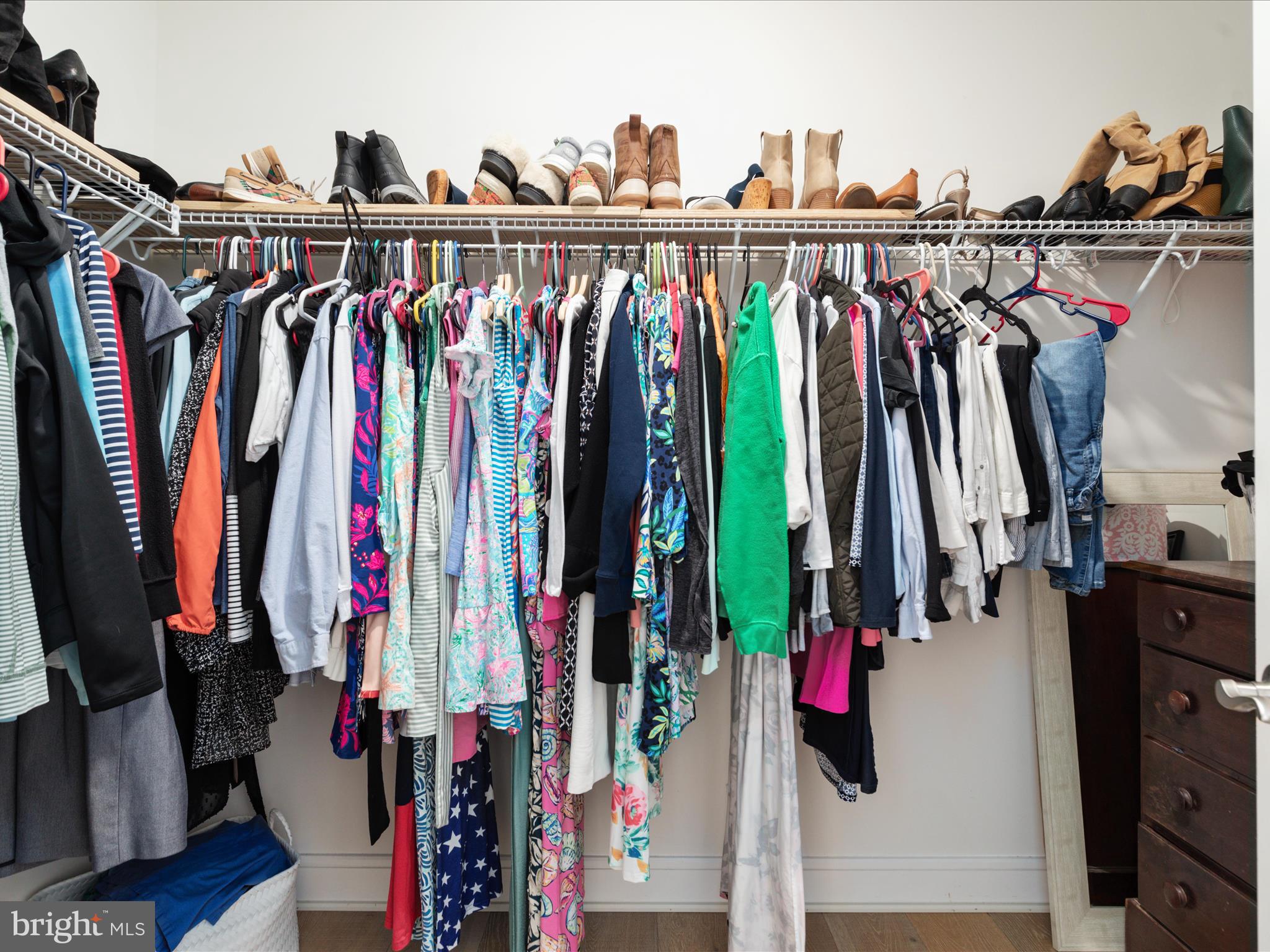 MEADOWBROOK - Residential