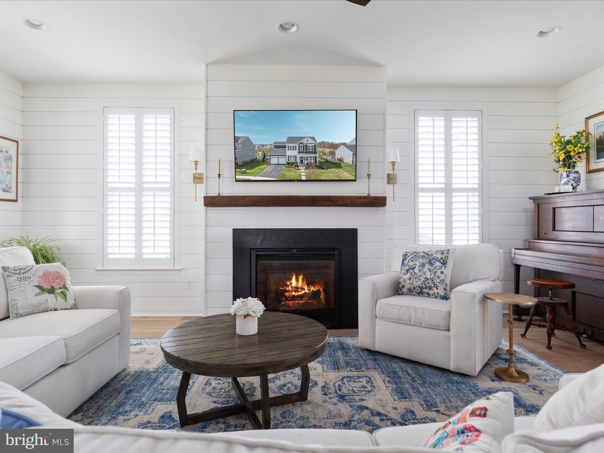 MEADOWBROOK - Residential