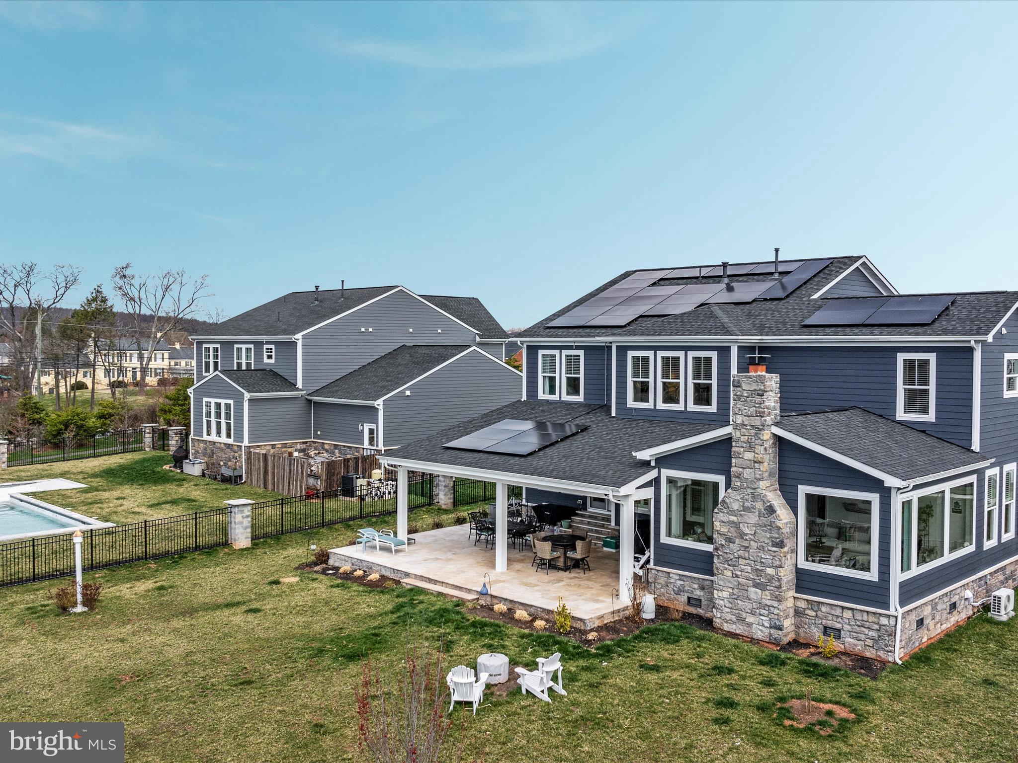 MEADOWBROOK - Residential