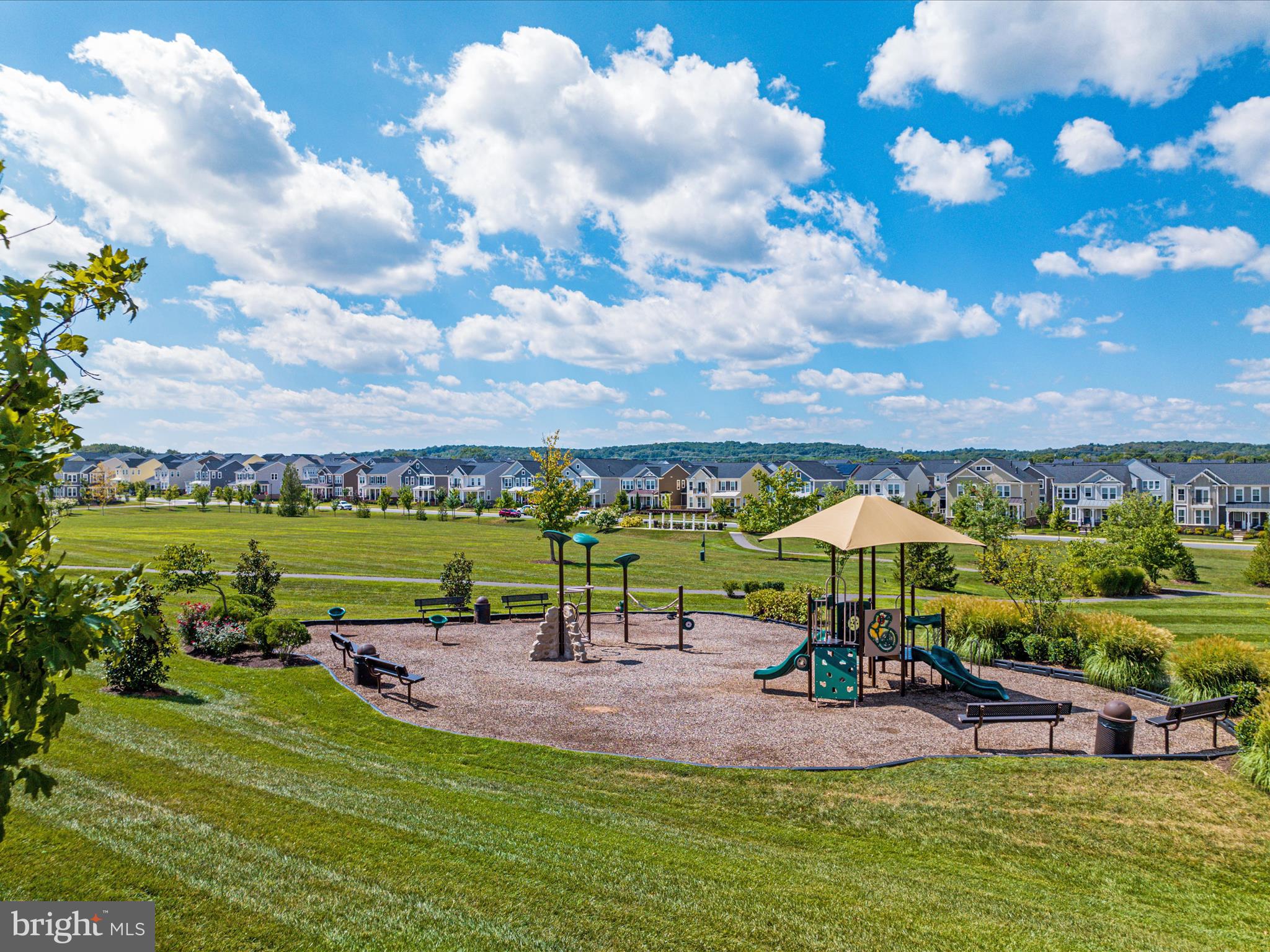 MEADOWBROOK - Residential