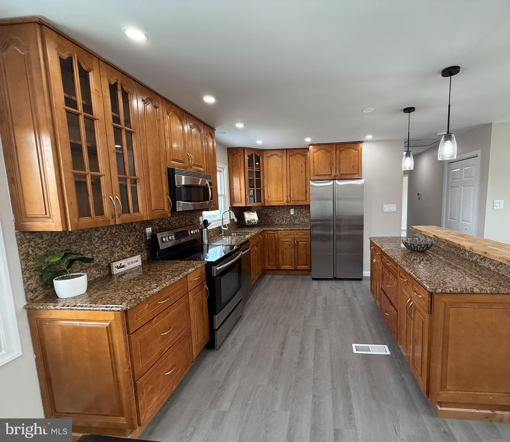 THE PROVINCES - Residential