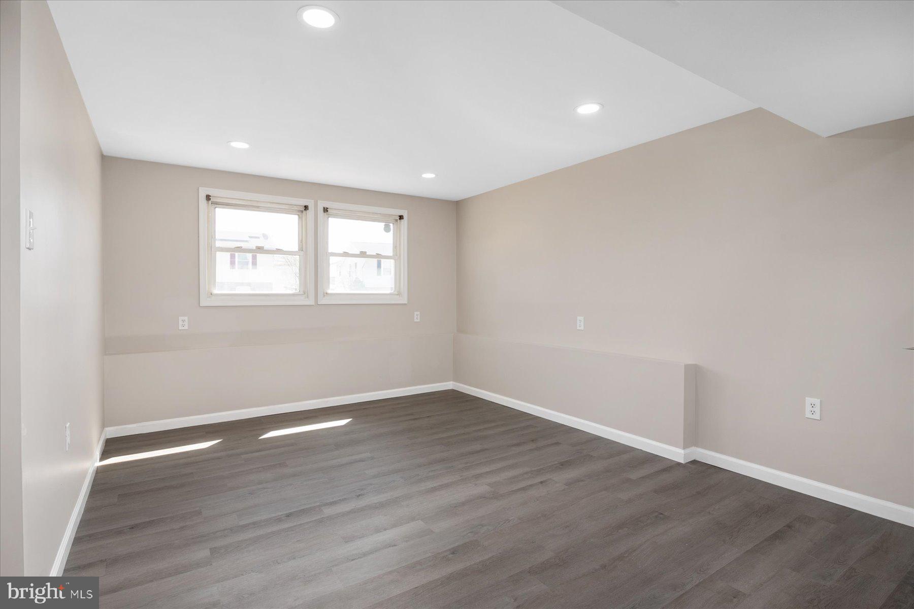 THE PROVINCES - Residential