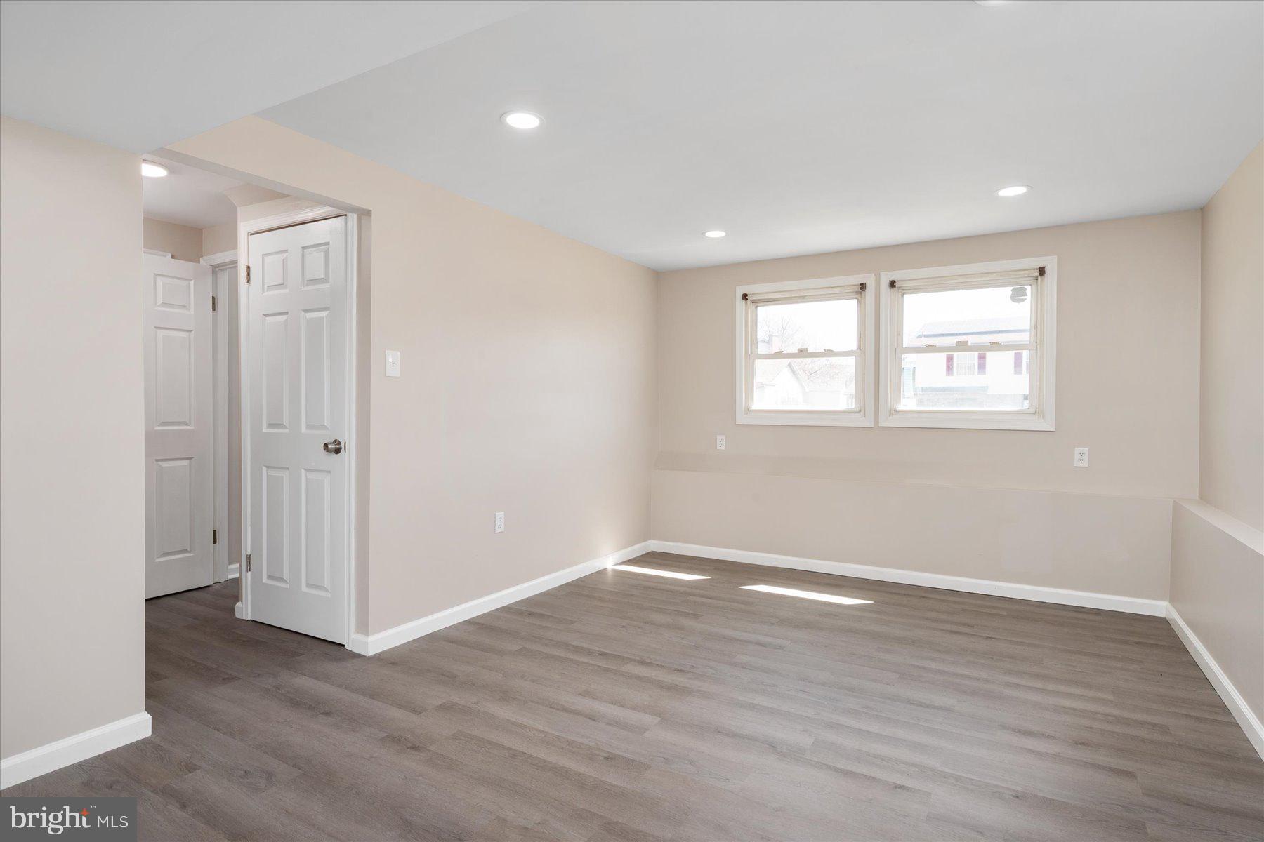 THE PROVINCES - Residential