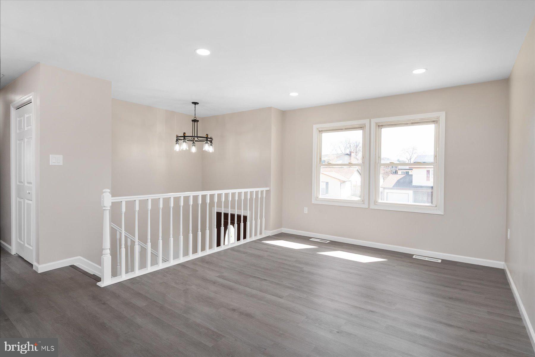 THE PROVINCES - Residential