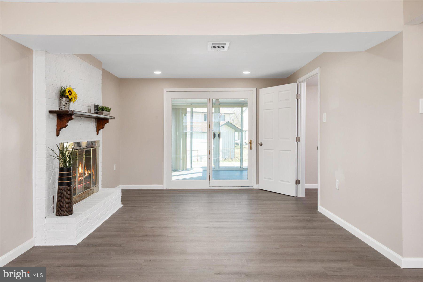 THE PROVINCES - Residential