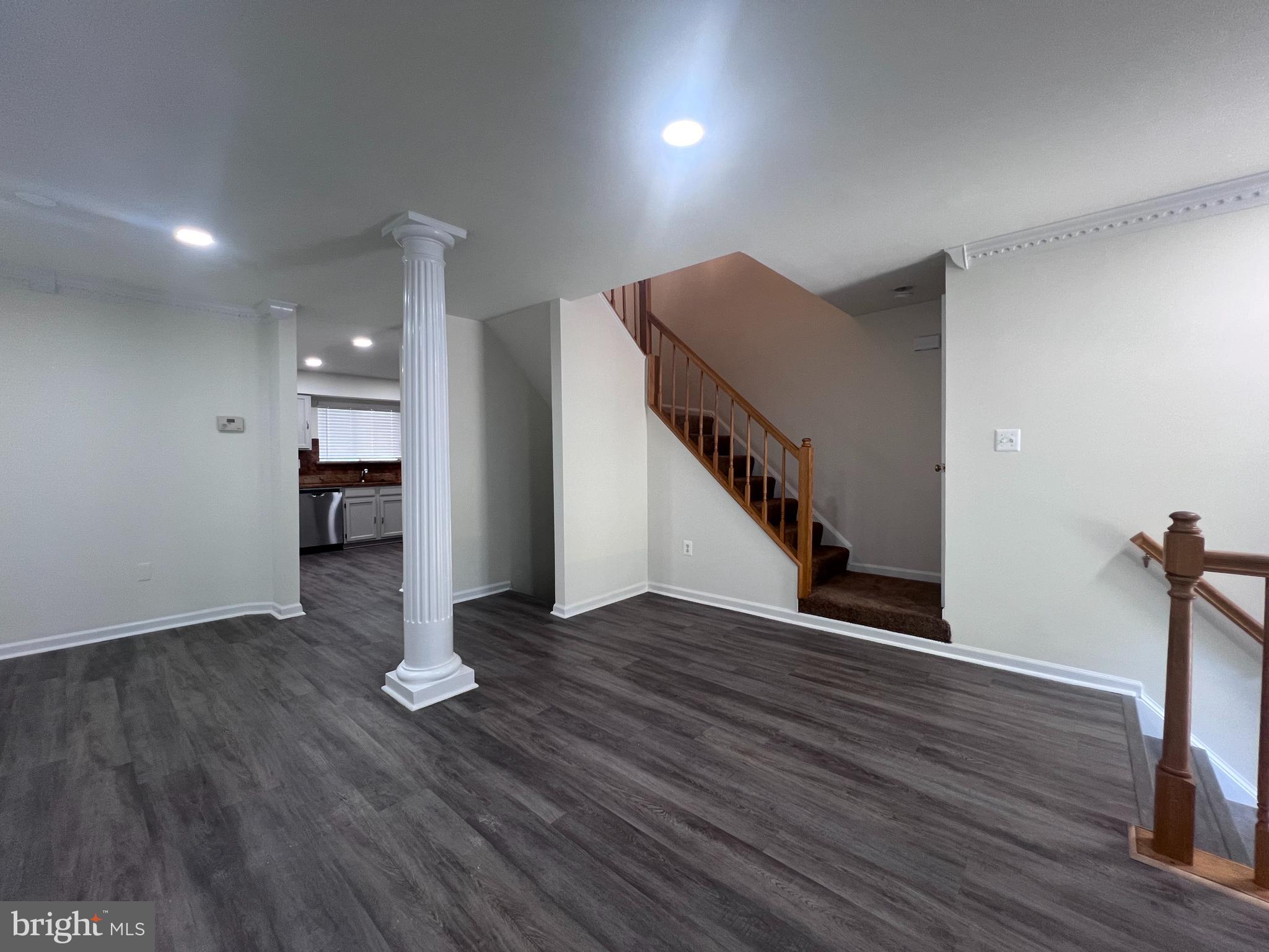 CLIFTON TOWNES - Residential Lease