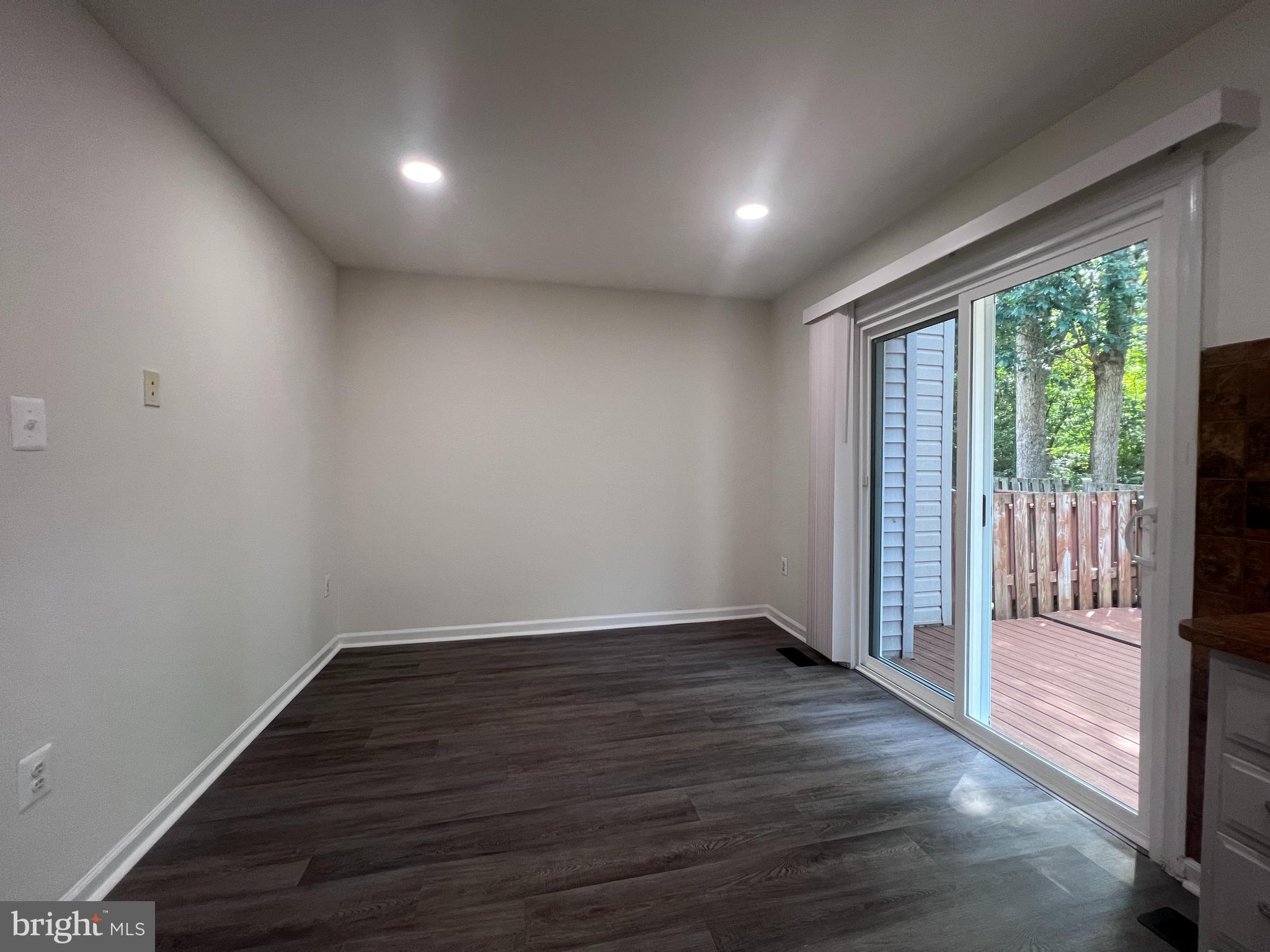 CLIFTON TOWNES - Residential Lease