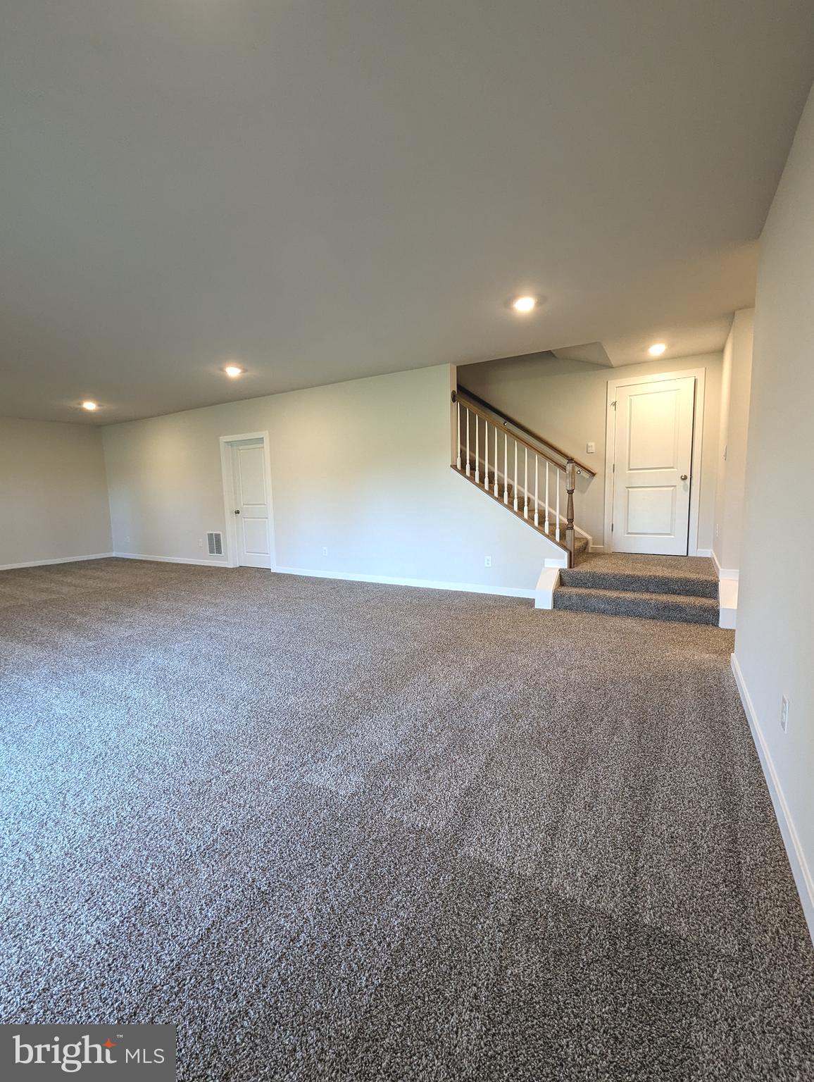 ROBINSONS PARADISE - Residential Lease