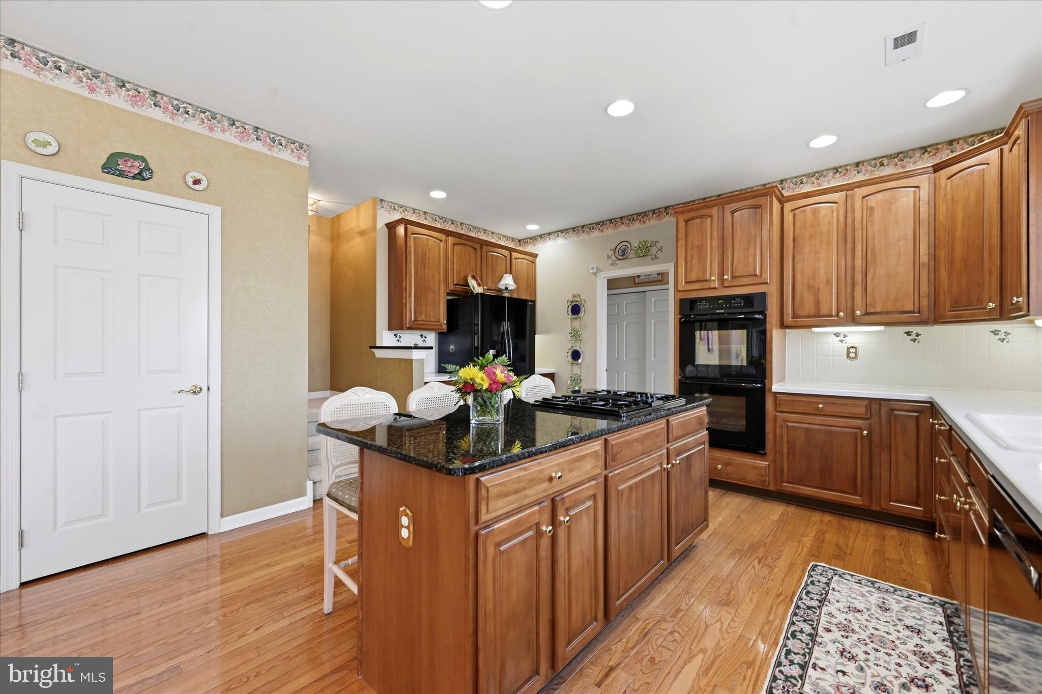 LAKERIDGE - Residential