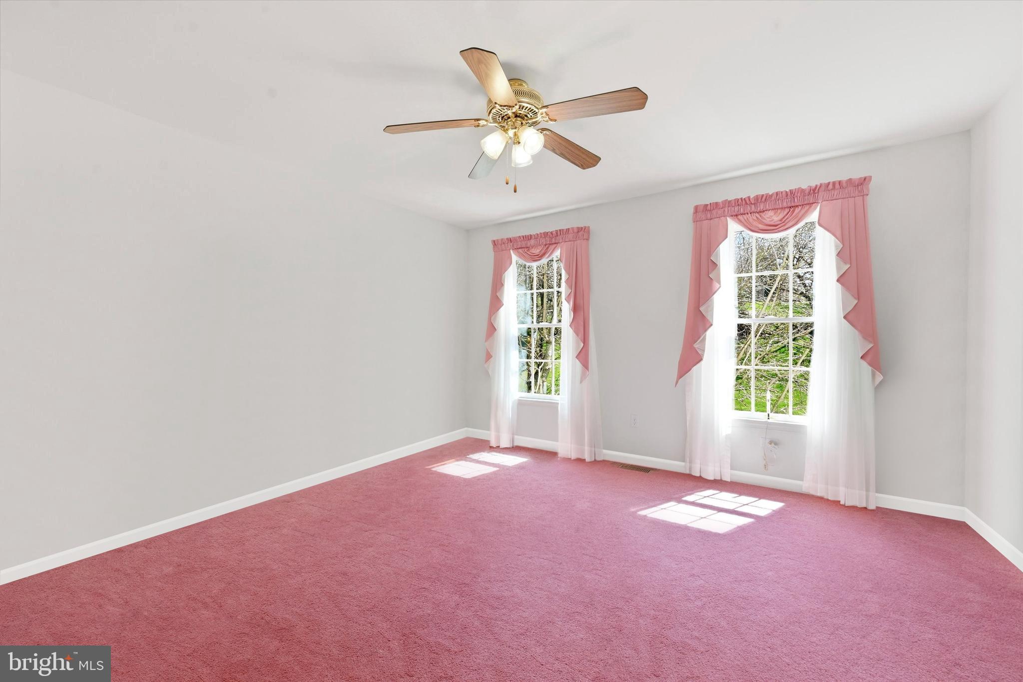 LAKERIDGE - Residential