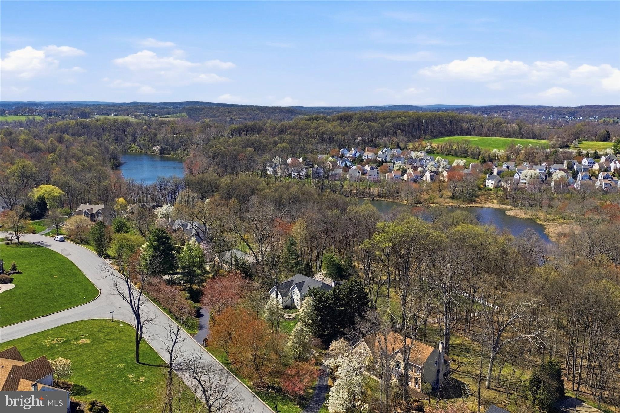 LAKERIDGE - Residential