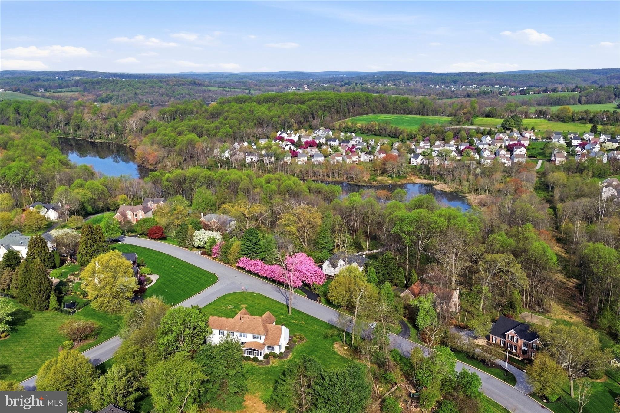 LAKERIDGE - Residential