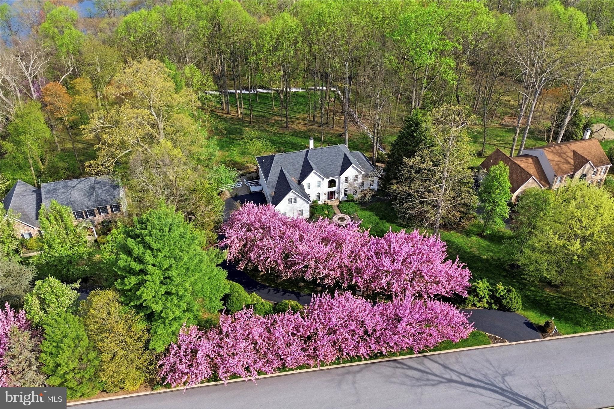 LAKERIDGE - Residential