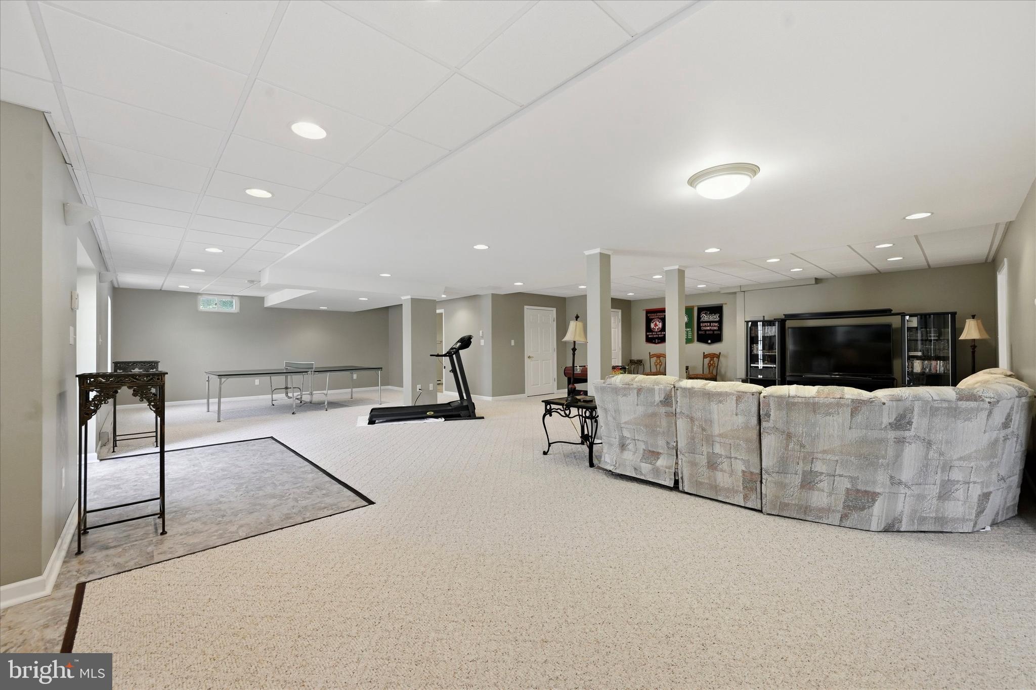 LAKERIDGE - Residential