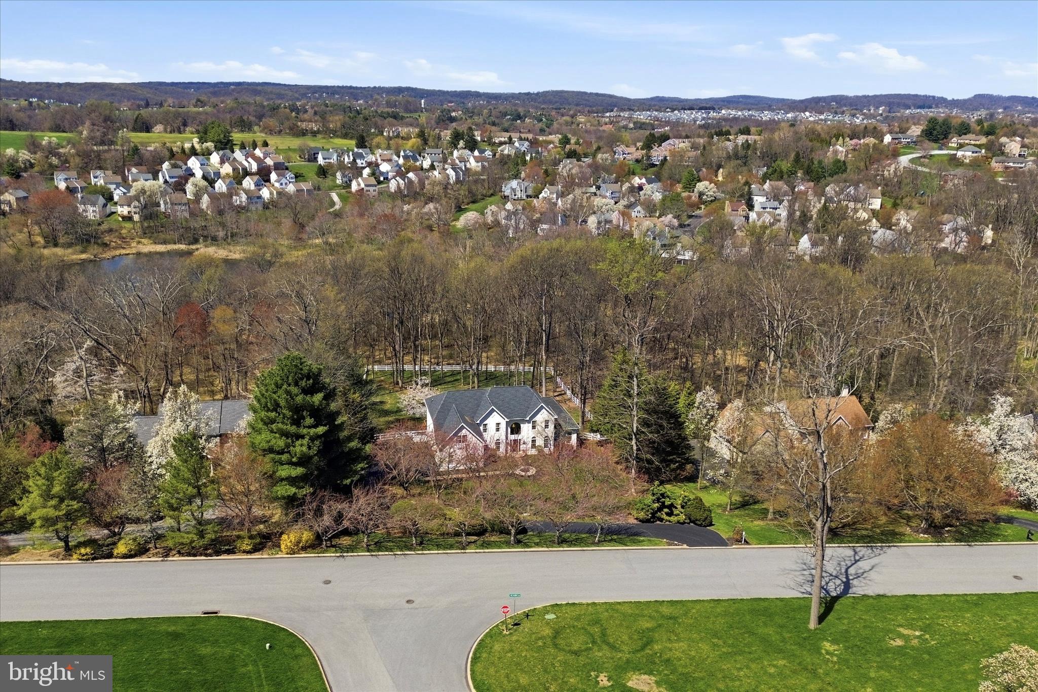 LAKERIDGE - Residential