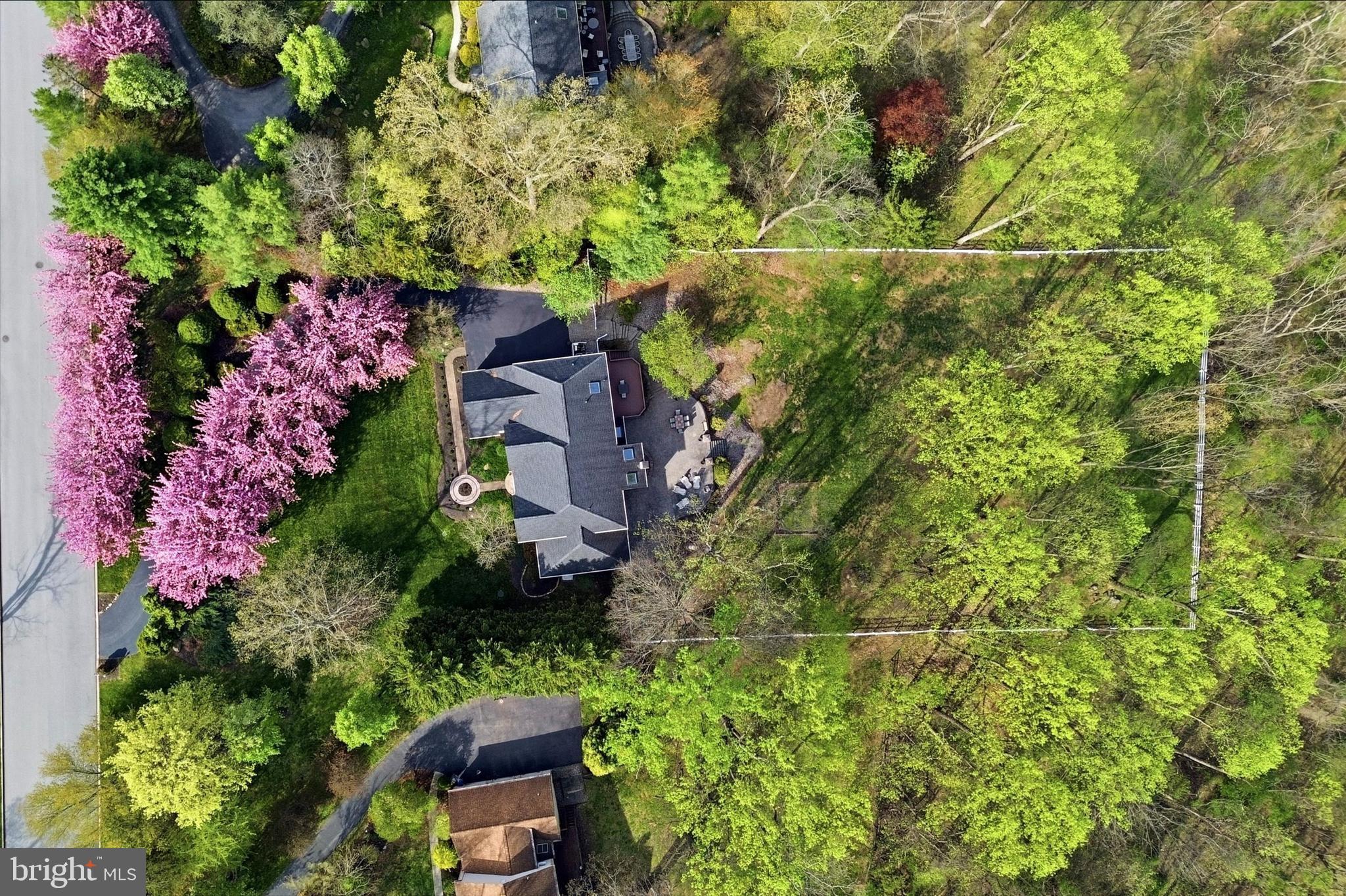 LAKERIDGE - Residential