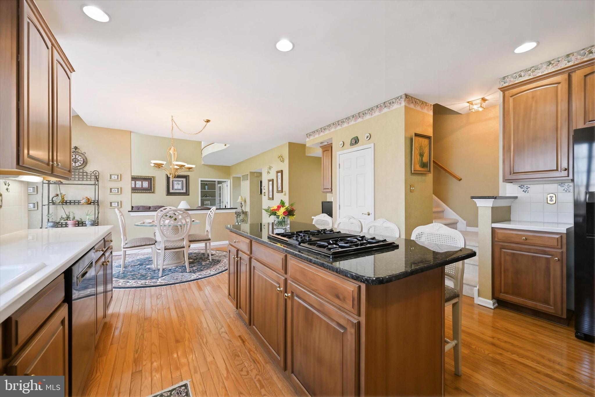 LAKERIDGE - Residential